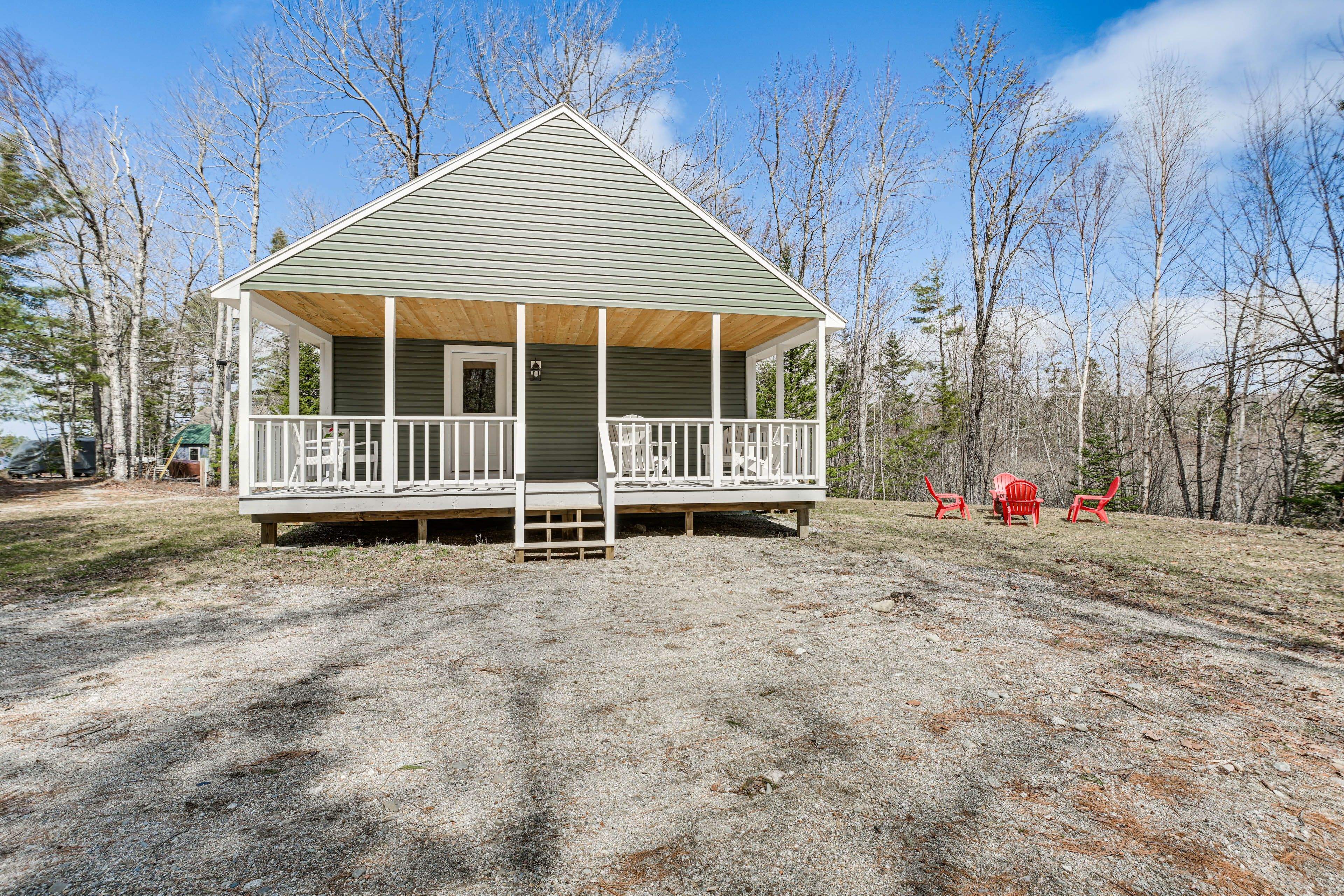Cabin Exterior | Driveway Parking (2 Vehicles) | RV/Trailer Parking