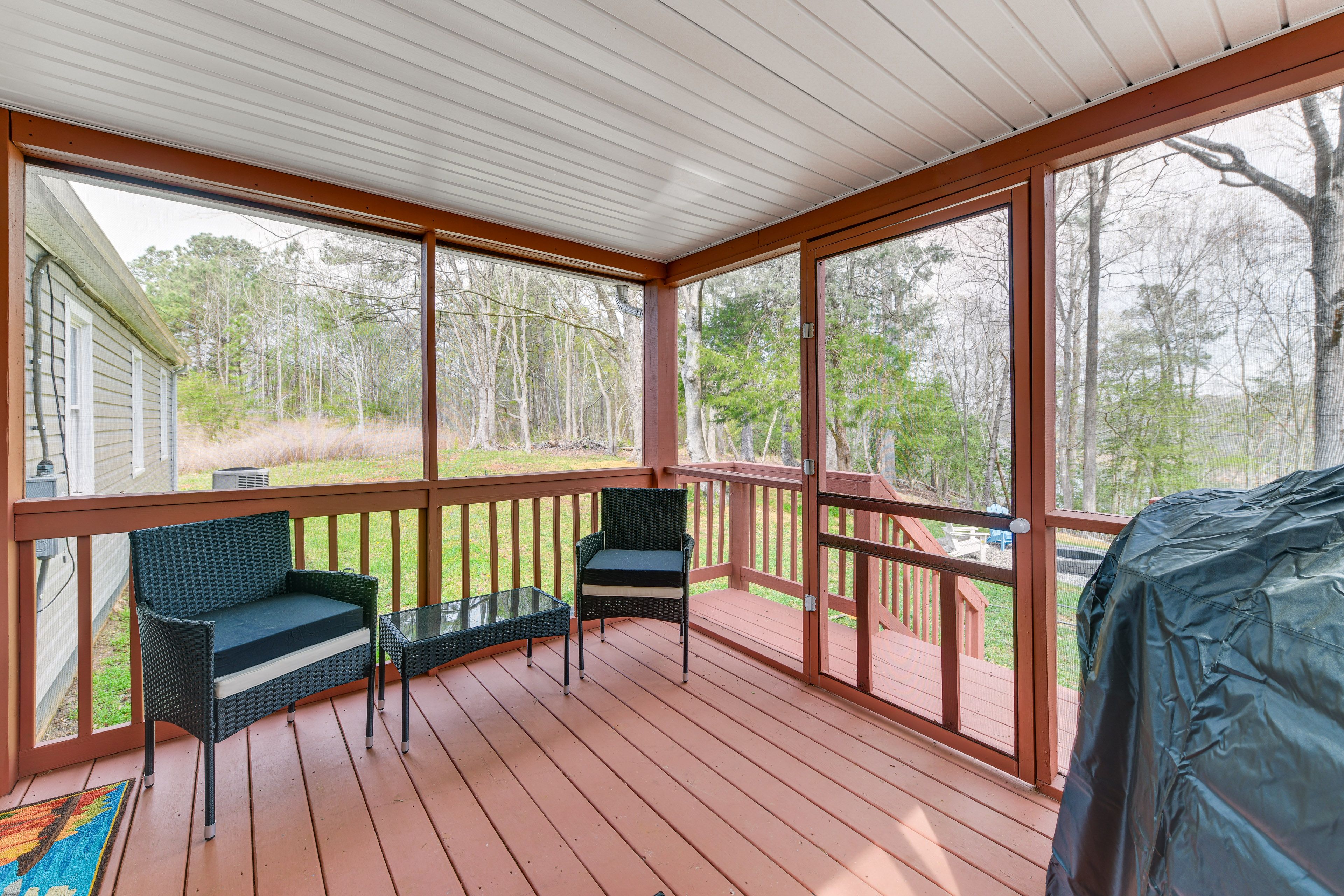 Screened Porch | Outdoor Fire Pit | BBQ Grill