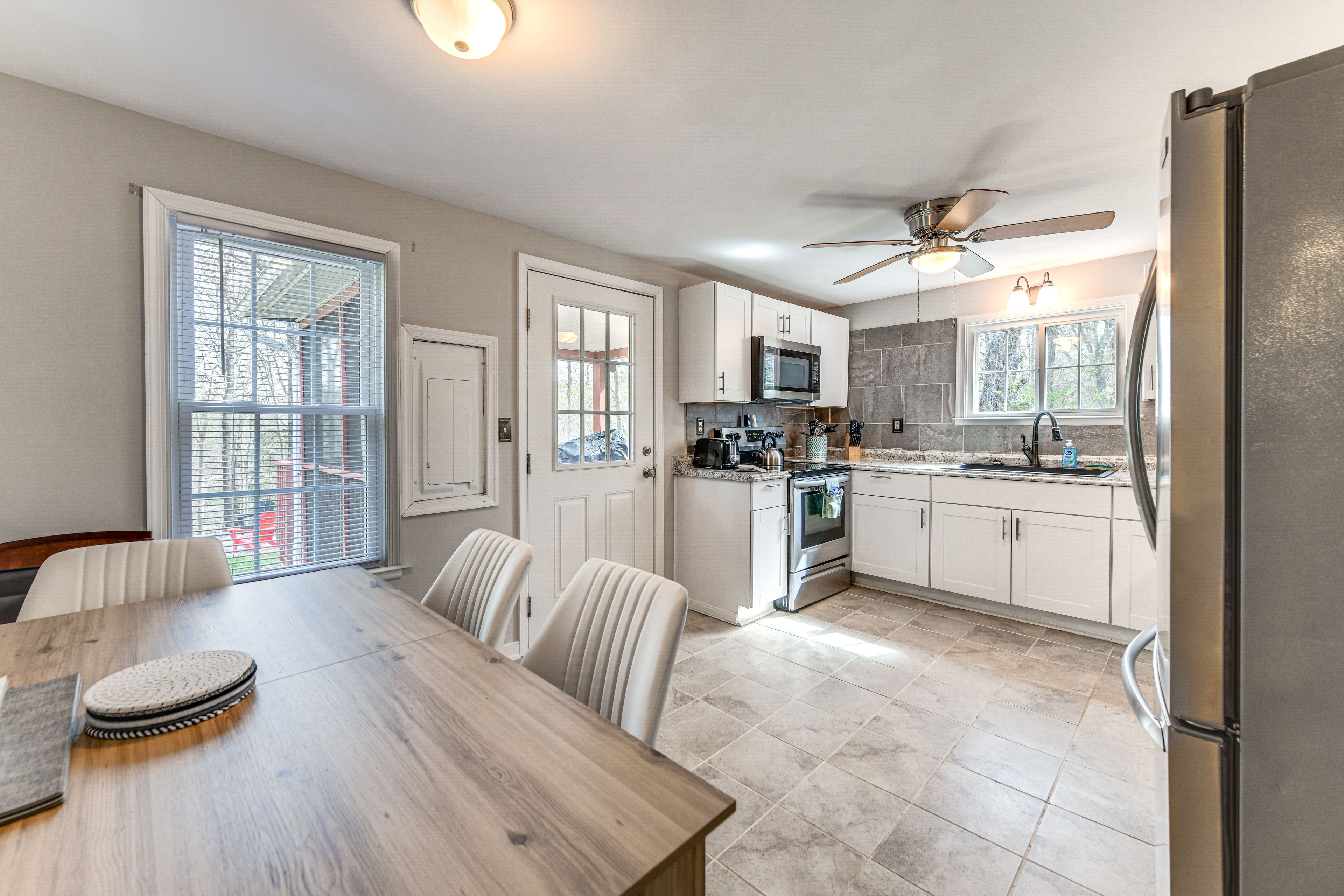 Dining Area | Fully Equipped Kitchen