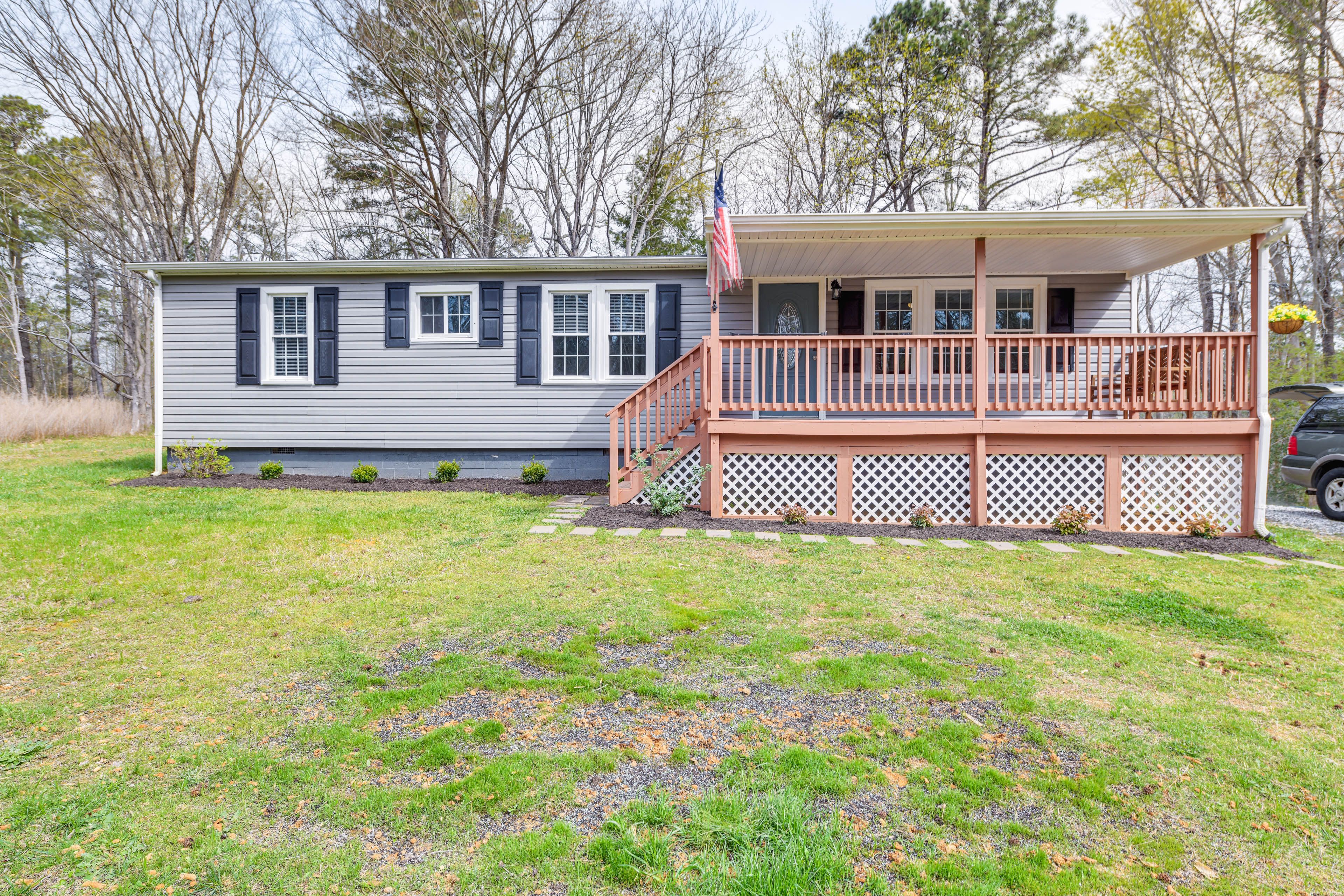 Home Exterior | Parking | Driveway (4 Vehicles)