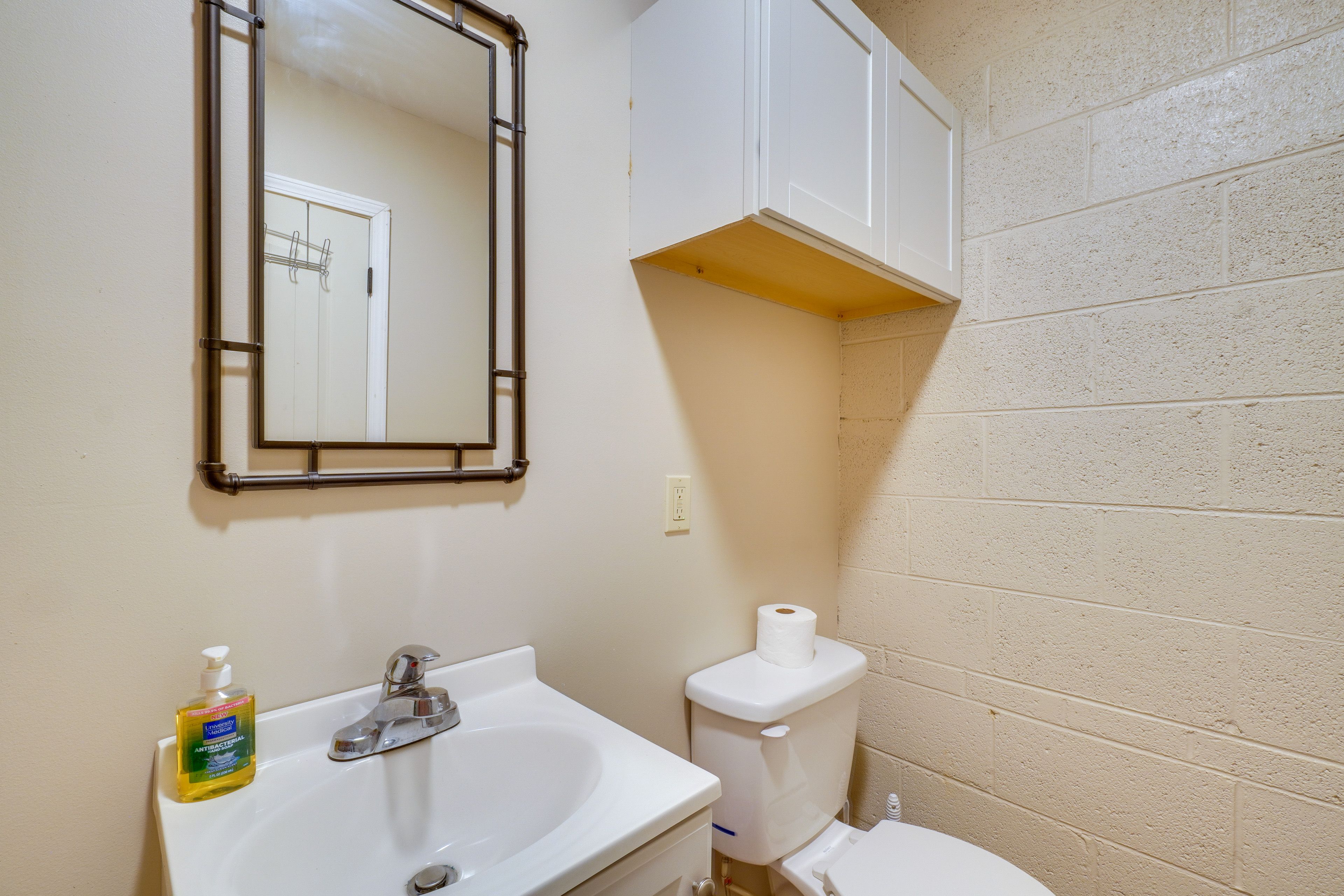 Full Bathroom