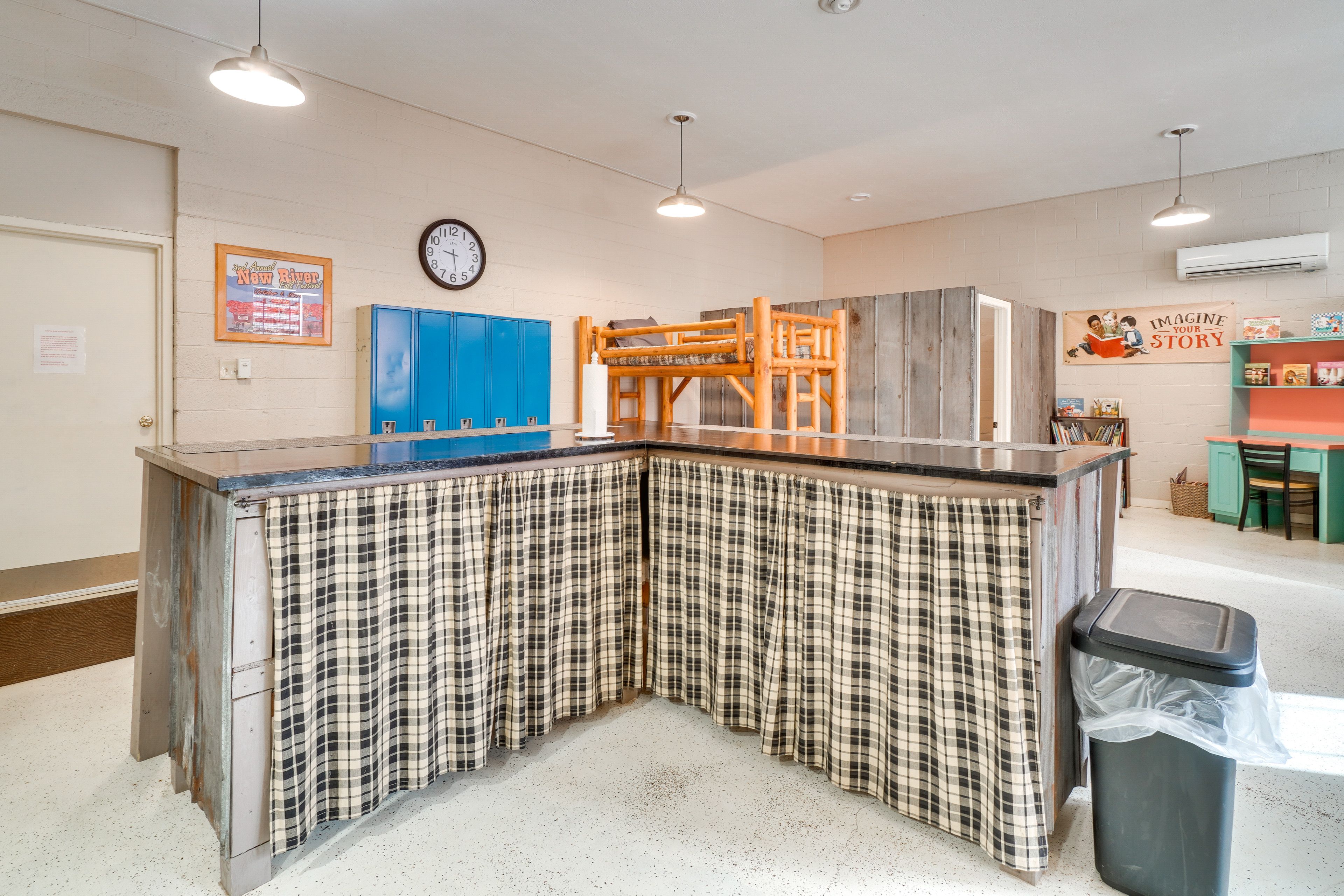 Kitchen | Drip Coffee Maker | Dishware & Flatware