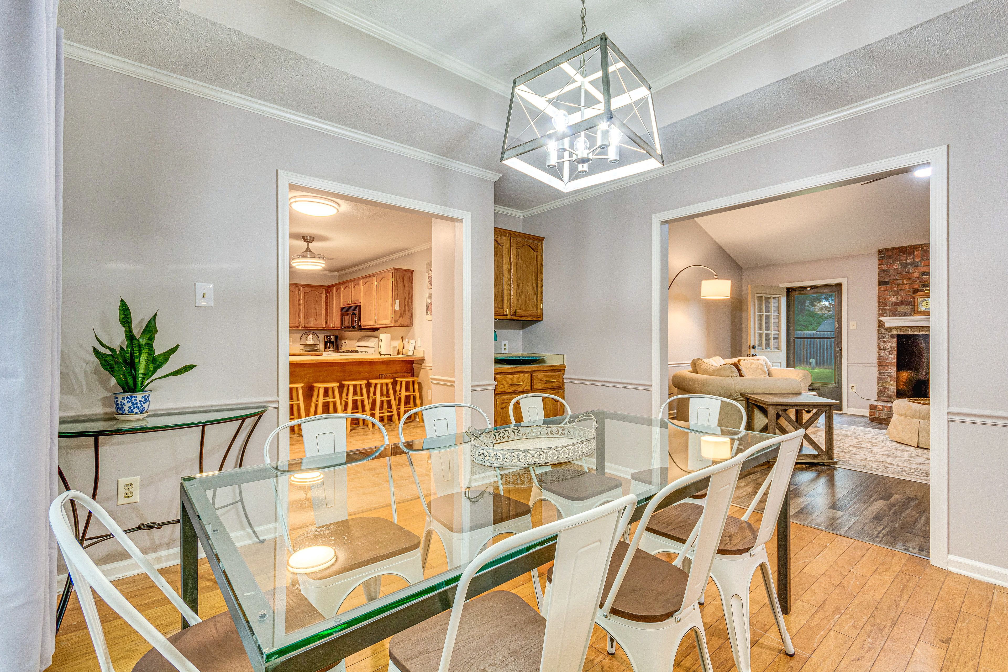 Living Space | Central A/C + Heating