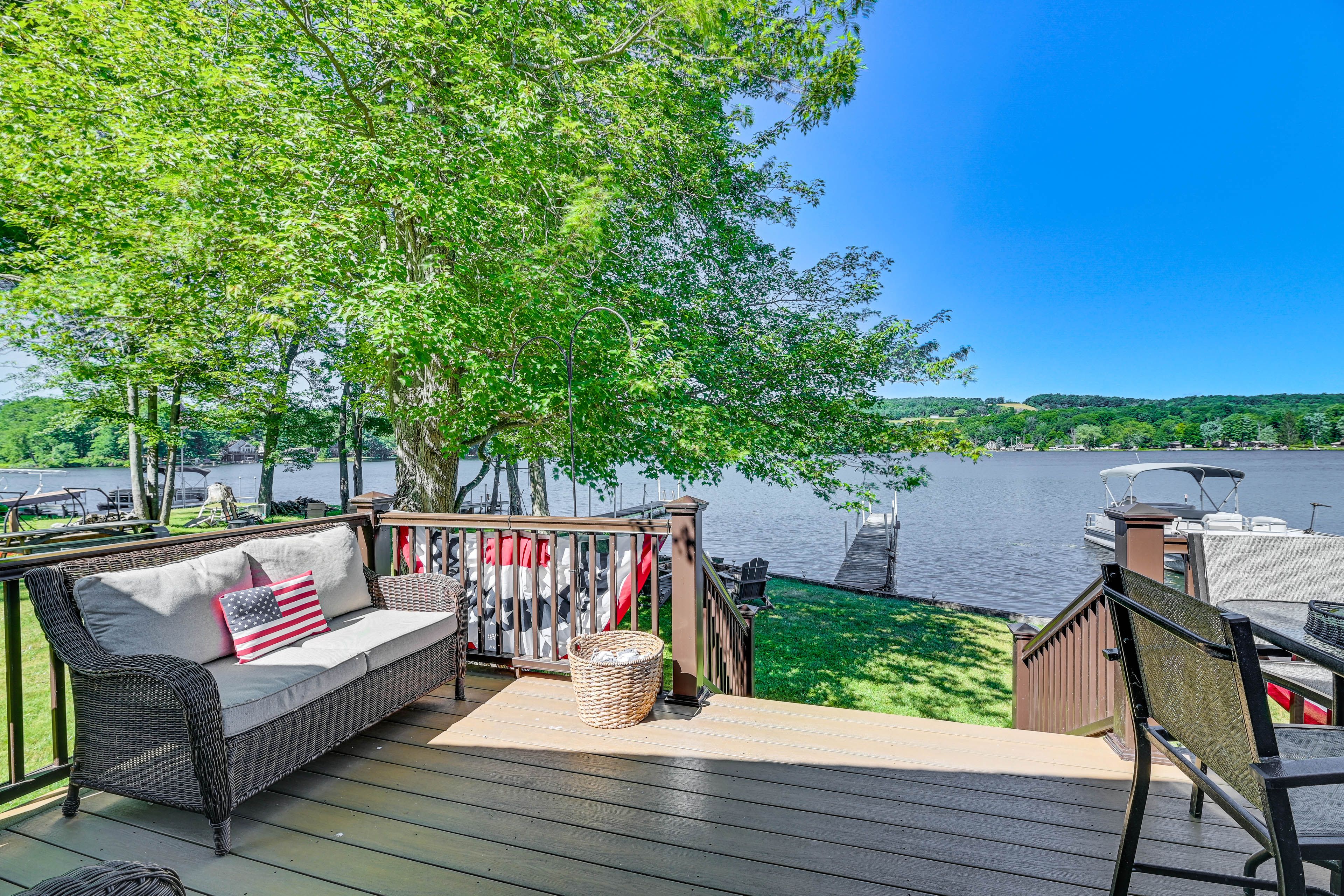 Private Deck | Outdoor Dining Area