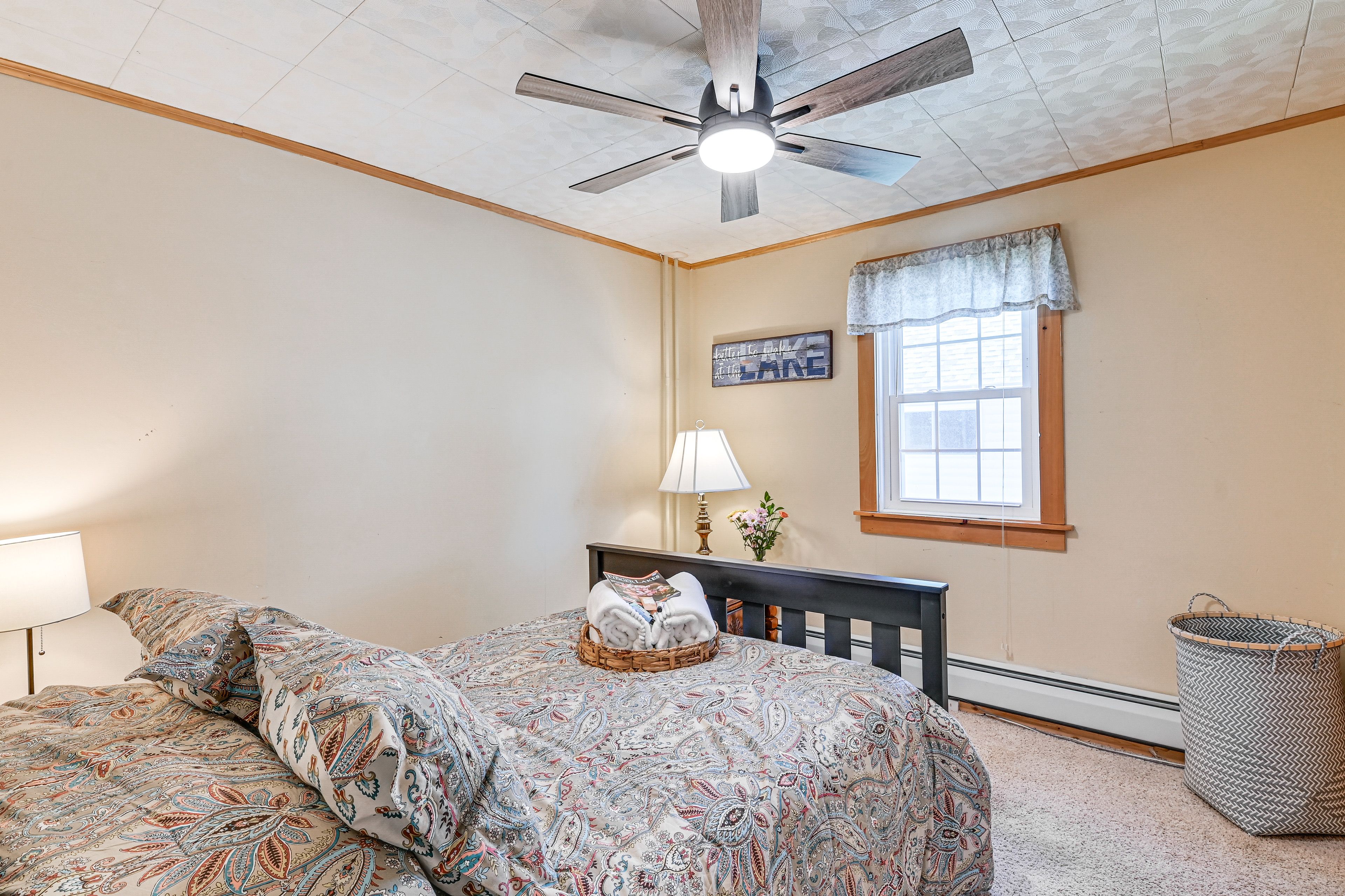 Bedroom 2 | Full Bed | 1st Floor | Ceiling Fans