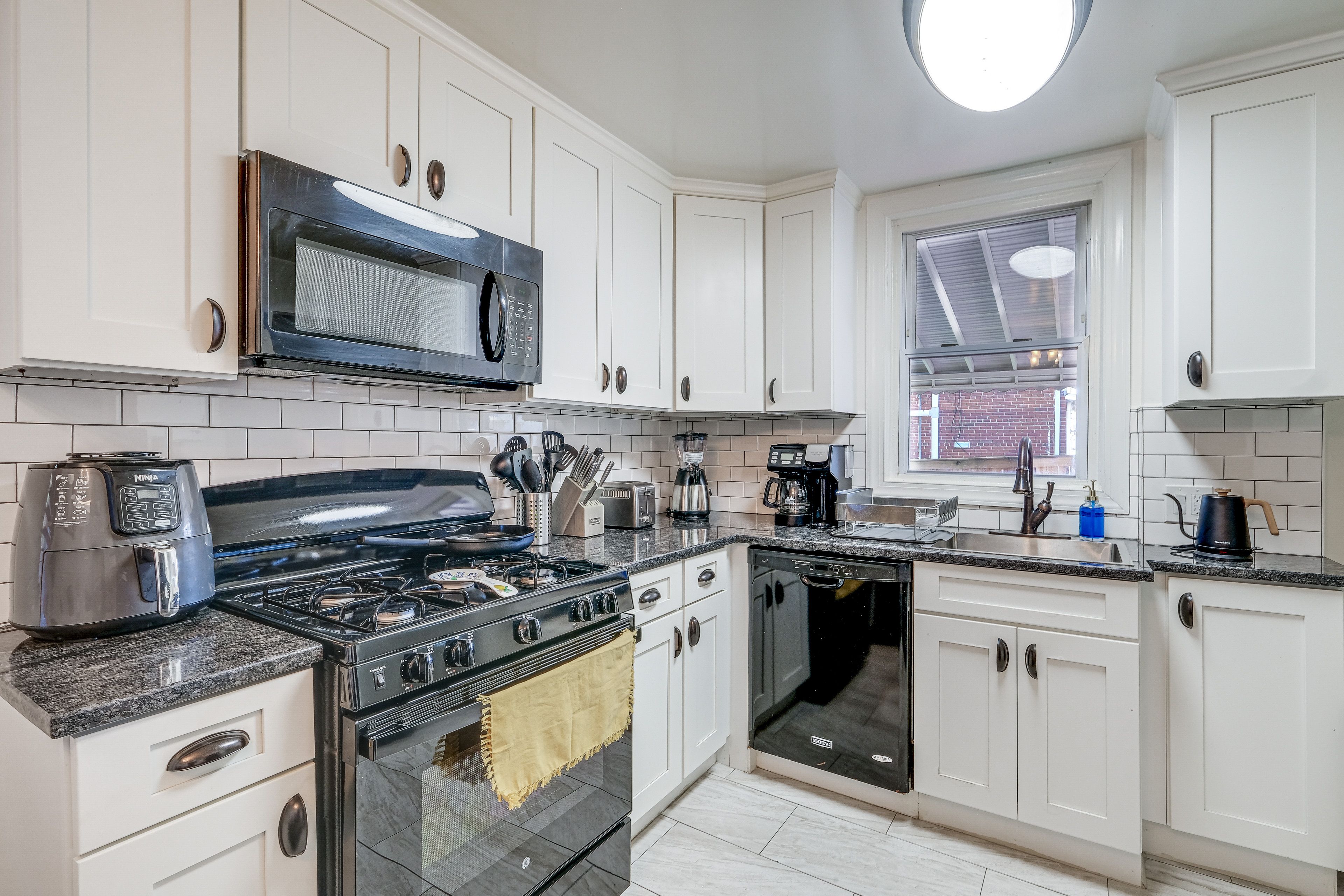 Kitchen | Keurig & Drip Duo Coffee Maker | Main Level