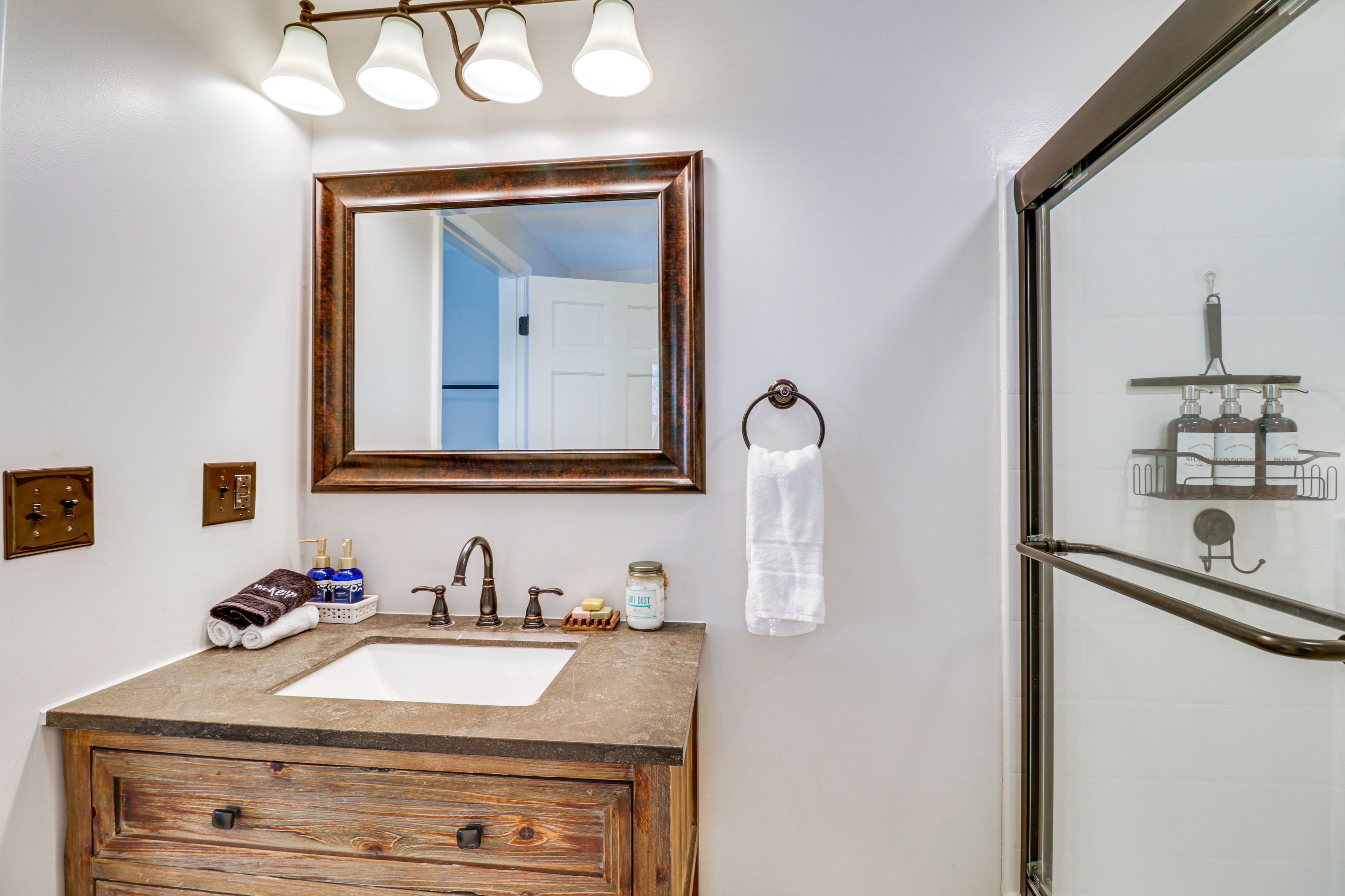 En-Suite Bathroom | Complimentary Toiletries