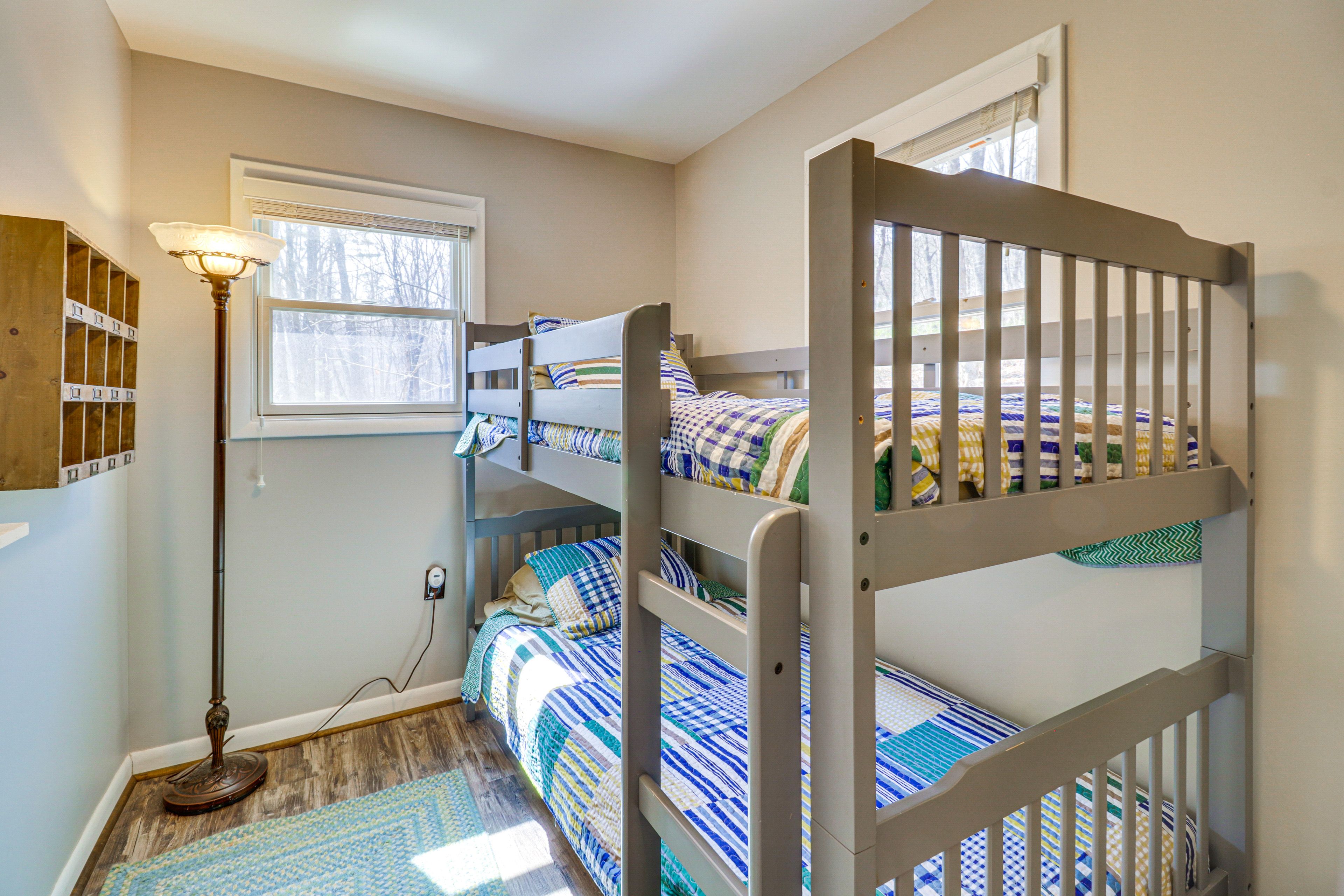 Bedroom 3 | Twin Bunk Bed | Children's Books