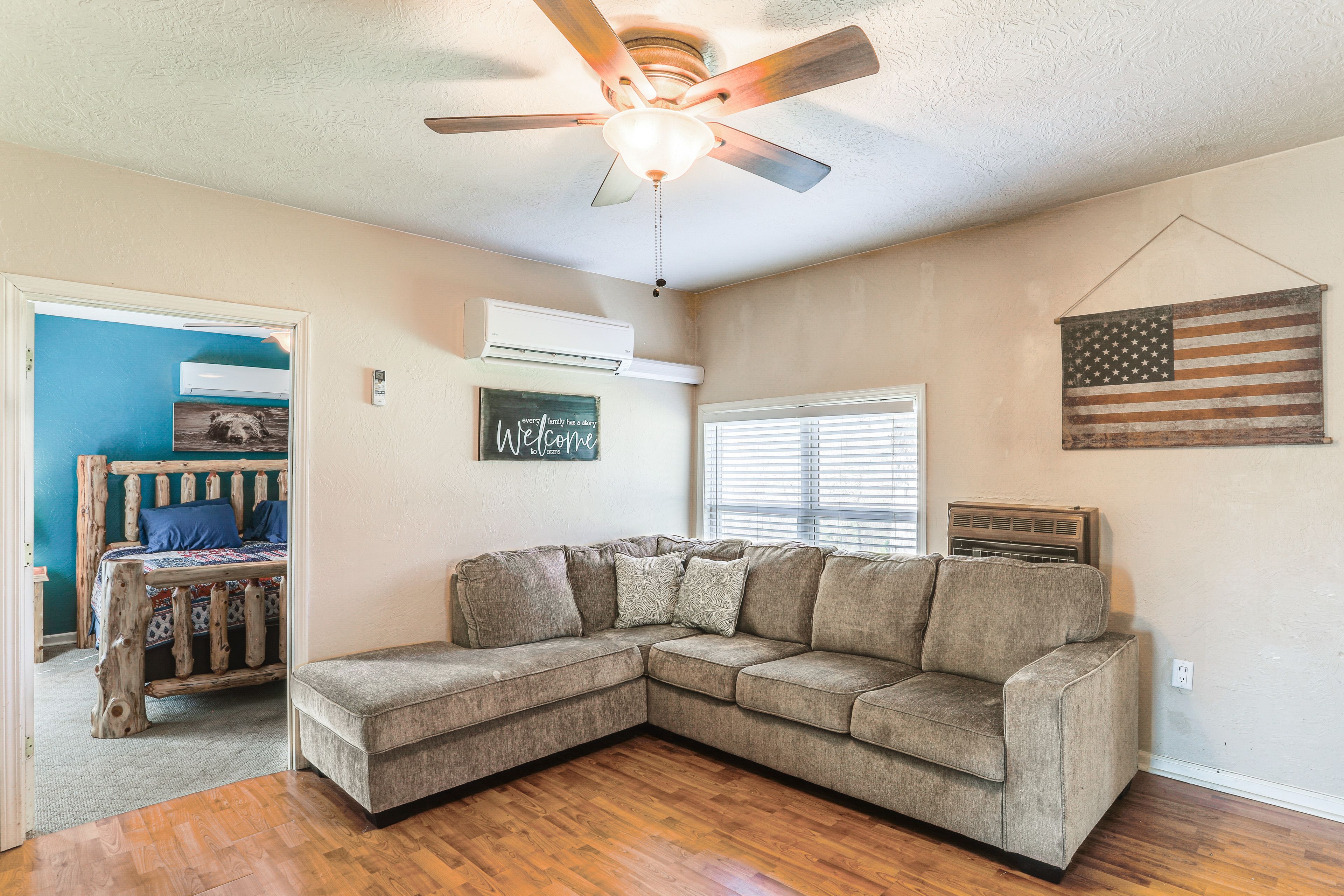 Living Room | Free WiFi | Sleeper Sofa | Smart TV | Central Heating