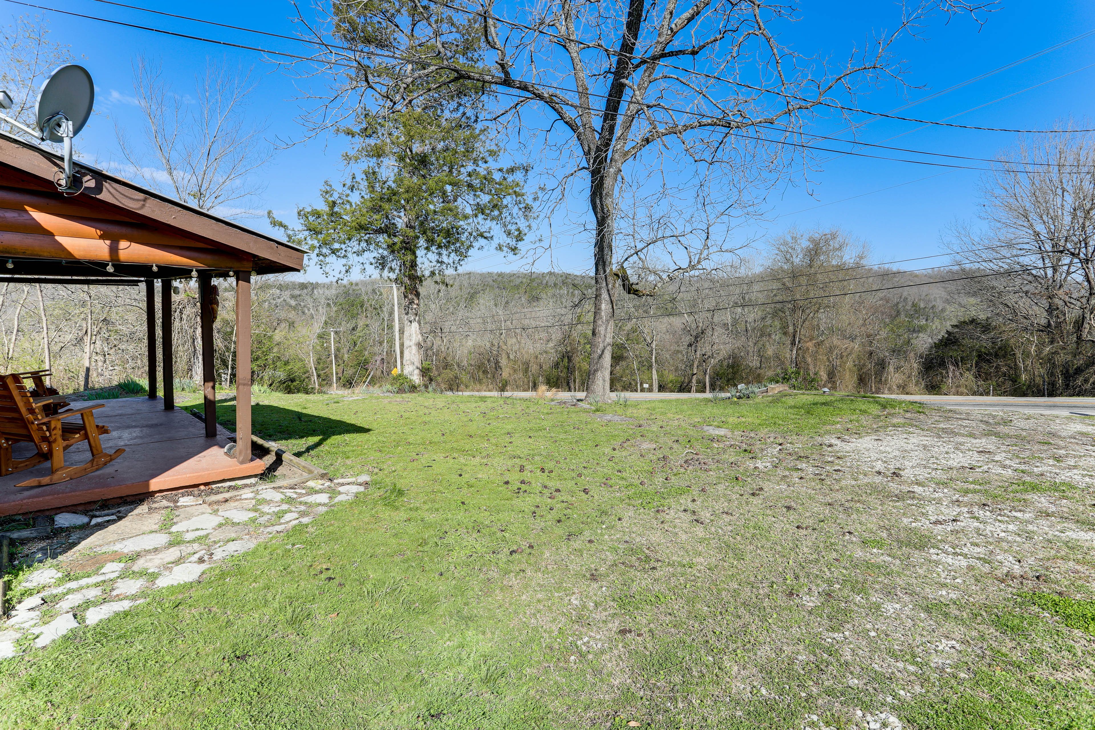 Parking | Driveway (3 Vehicles) | Trailer Parking Available