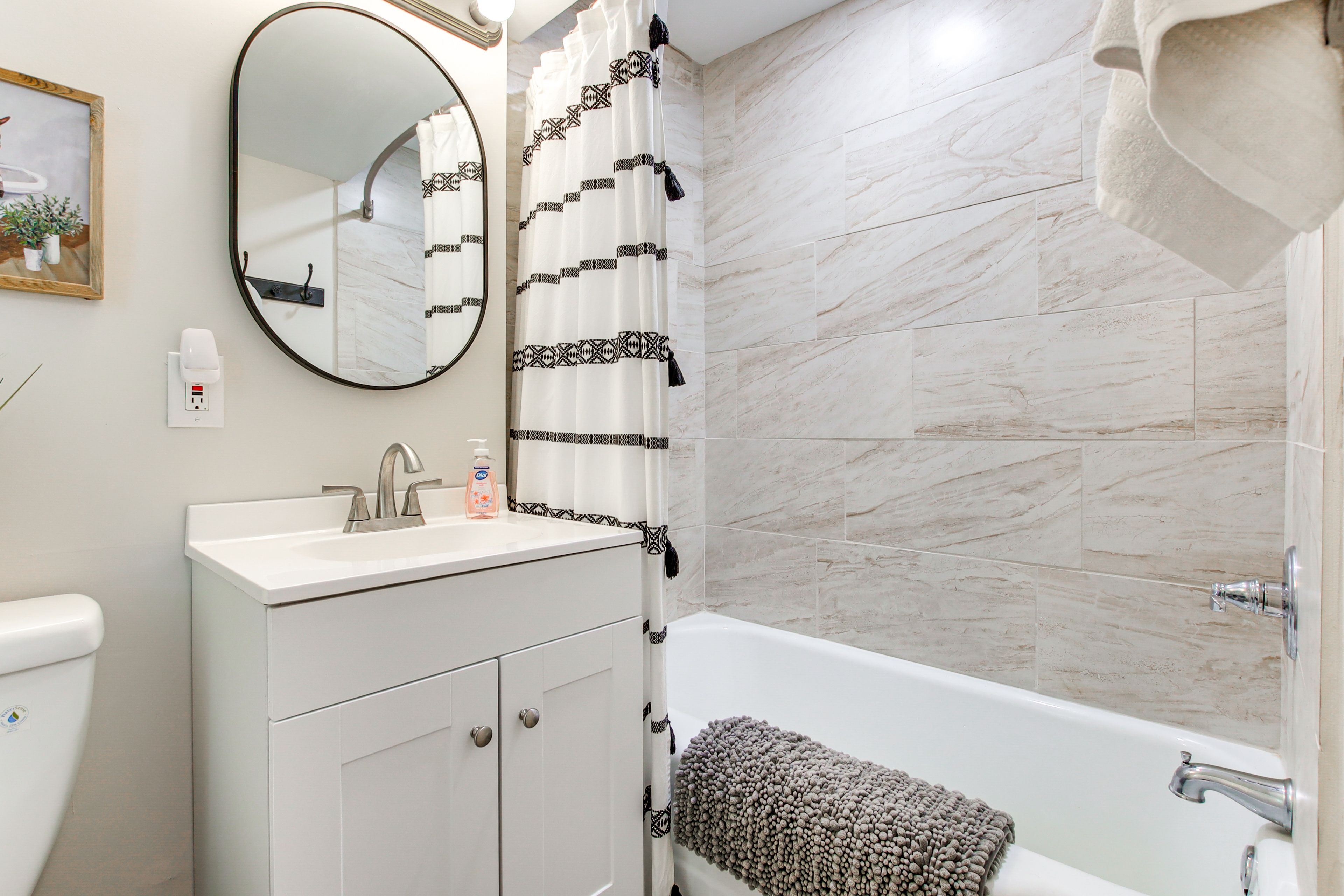 Bathroom | Towels Provided | 2nd Floor