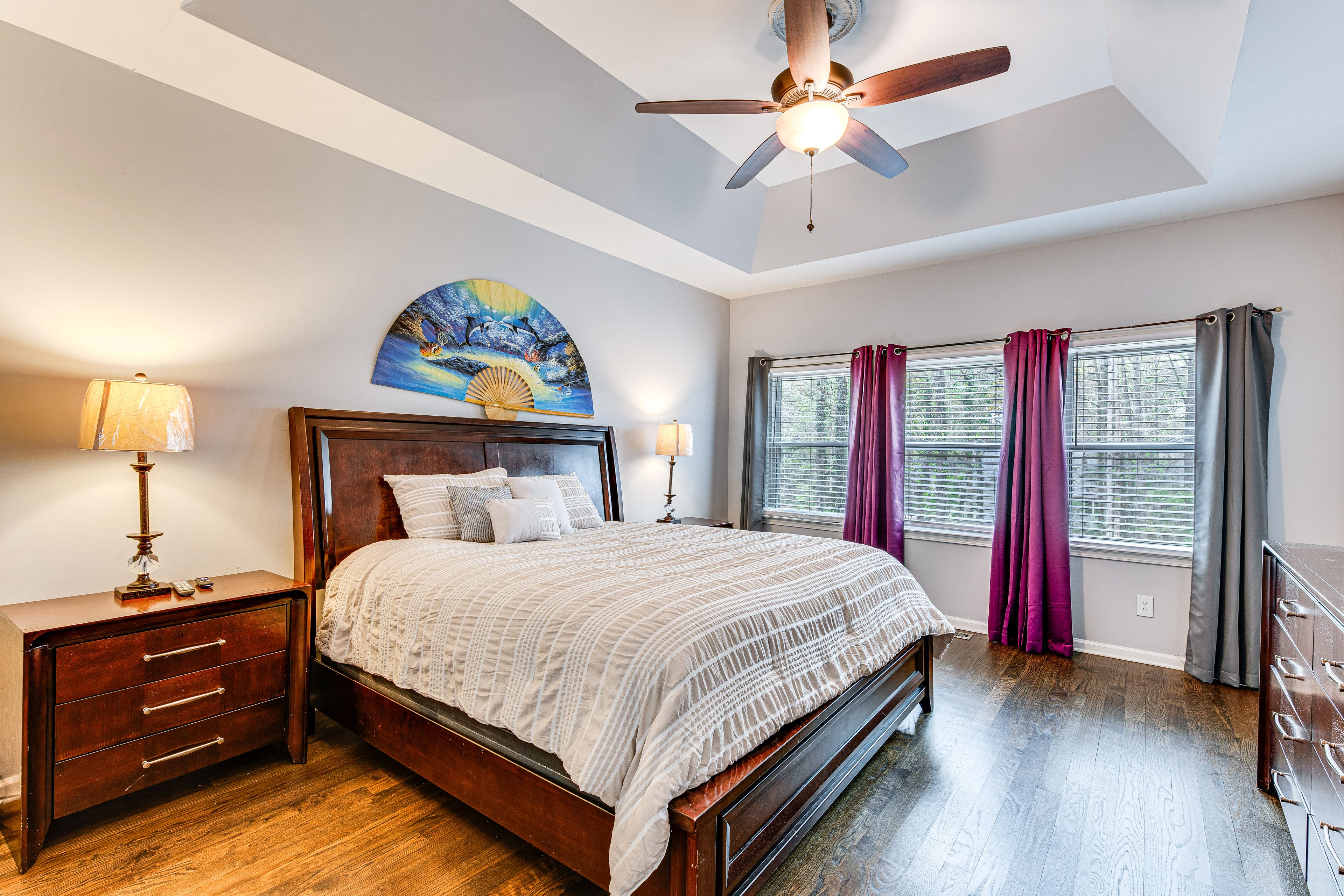 Bedroom 1 | King Bed | Linens Provided | En-Suite Bathroom | 1st Floor