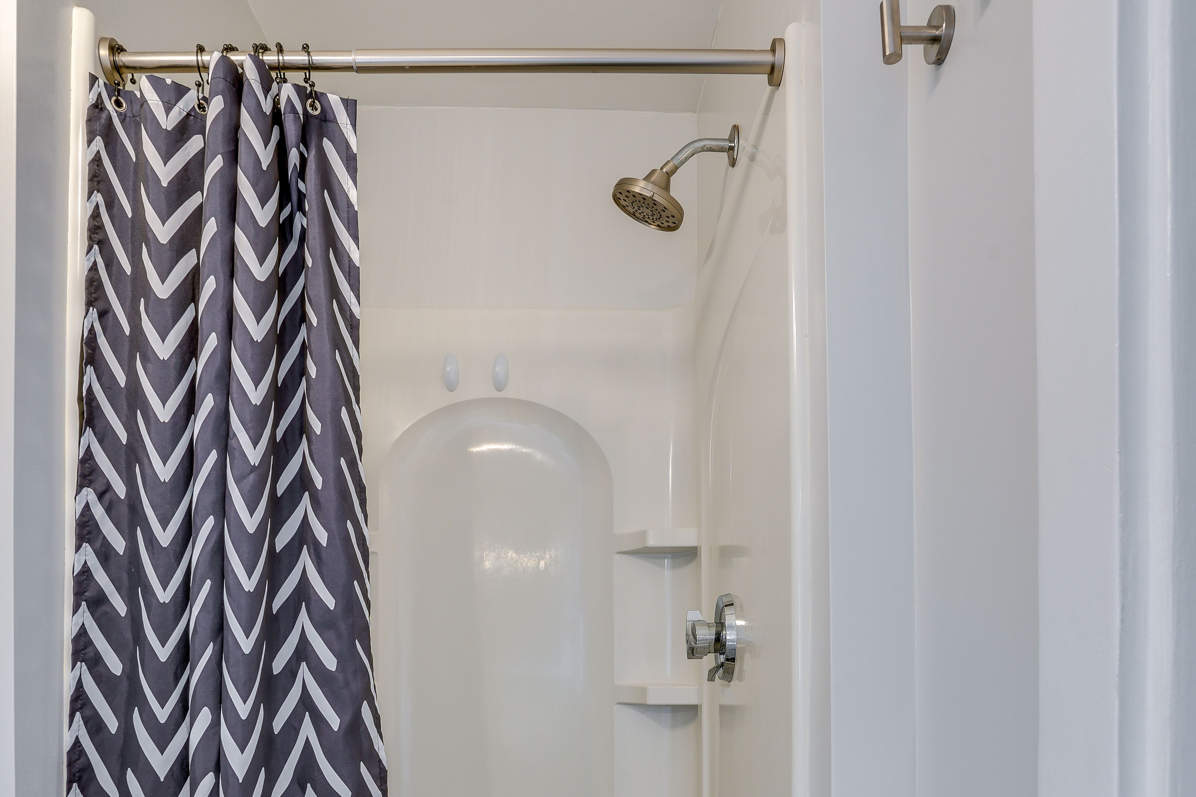 Full Bath | Towels | Hair Dryer | Complimentary Toiletries