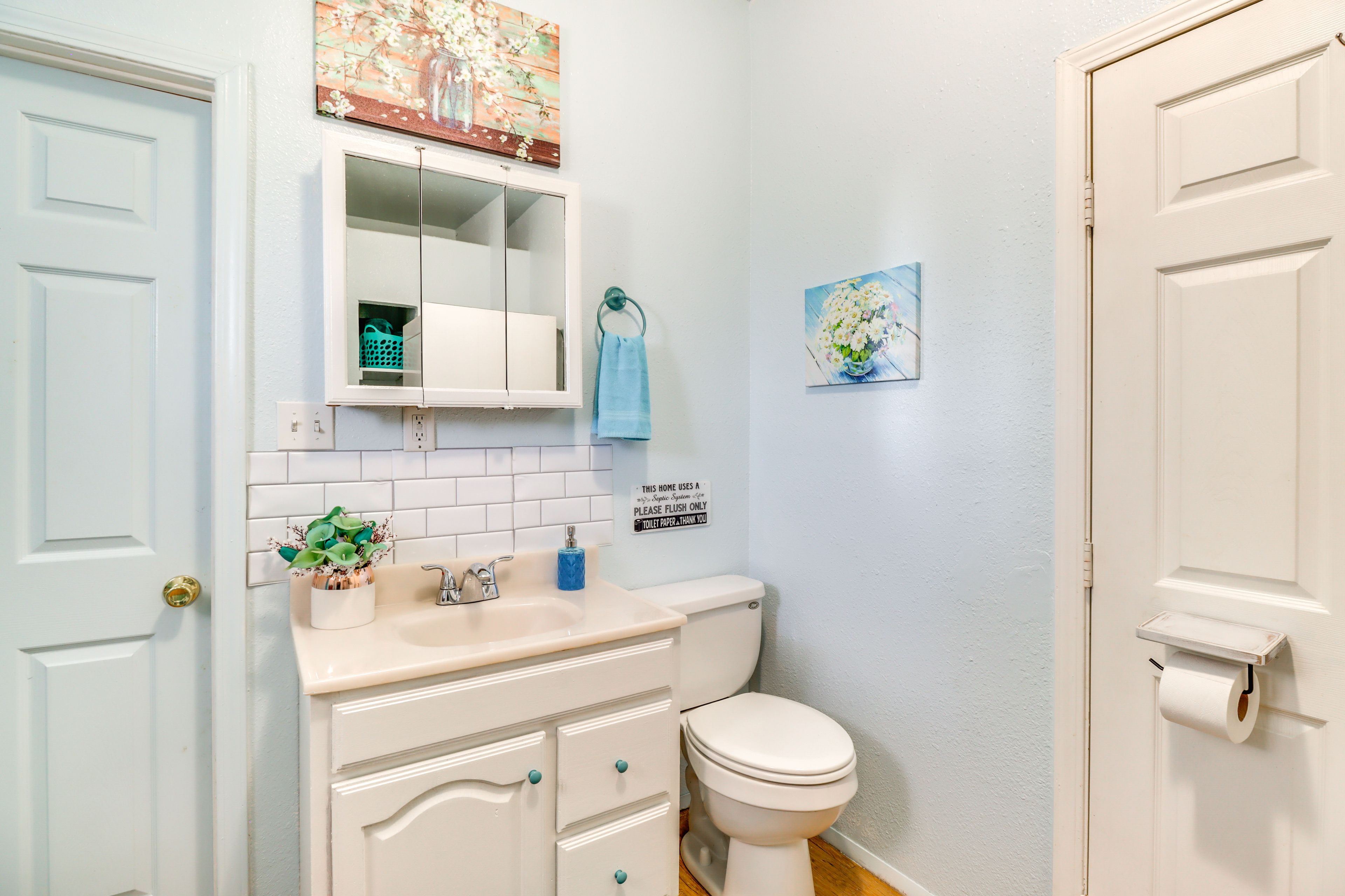 Full Bathroom | Complimentary Toiletries | Washer/Dryer