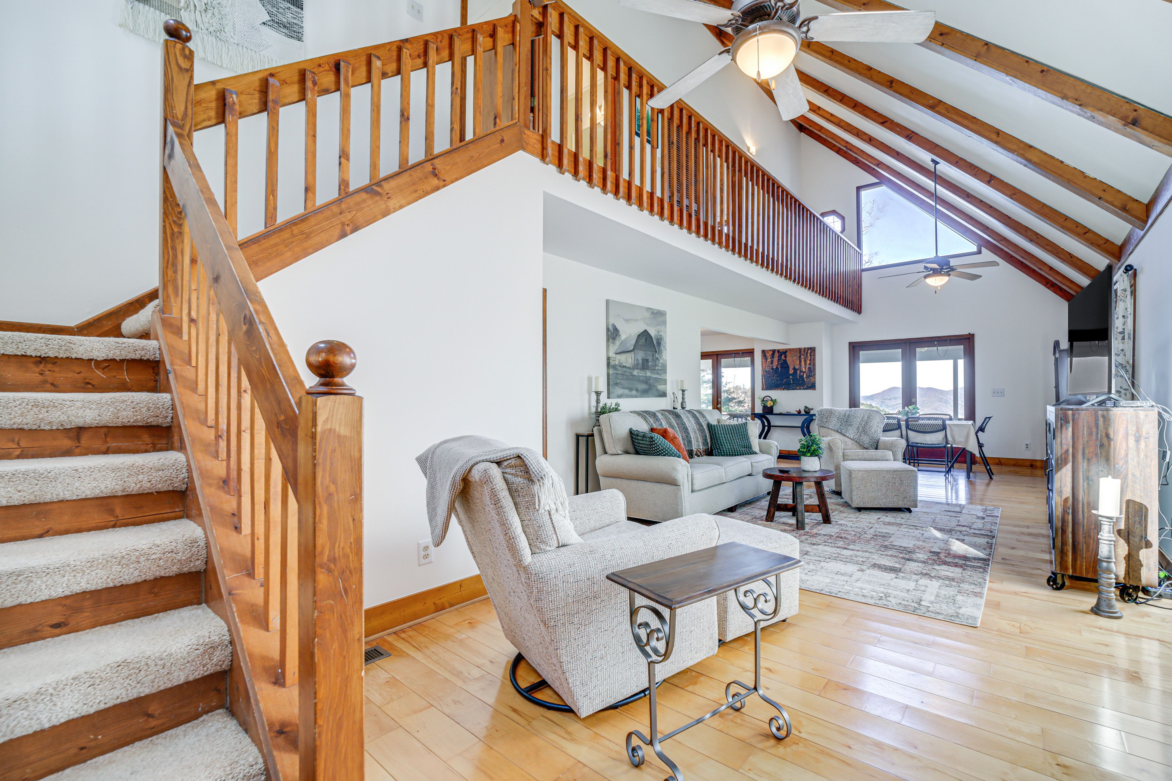 Living Room | Flat-Screen TV | Central Air Conditioning & Heating | 1st Floor