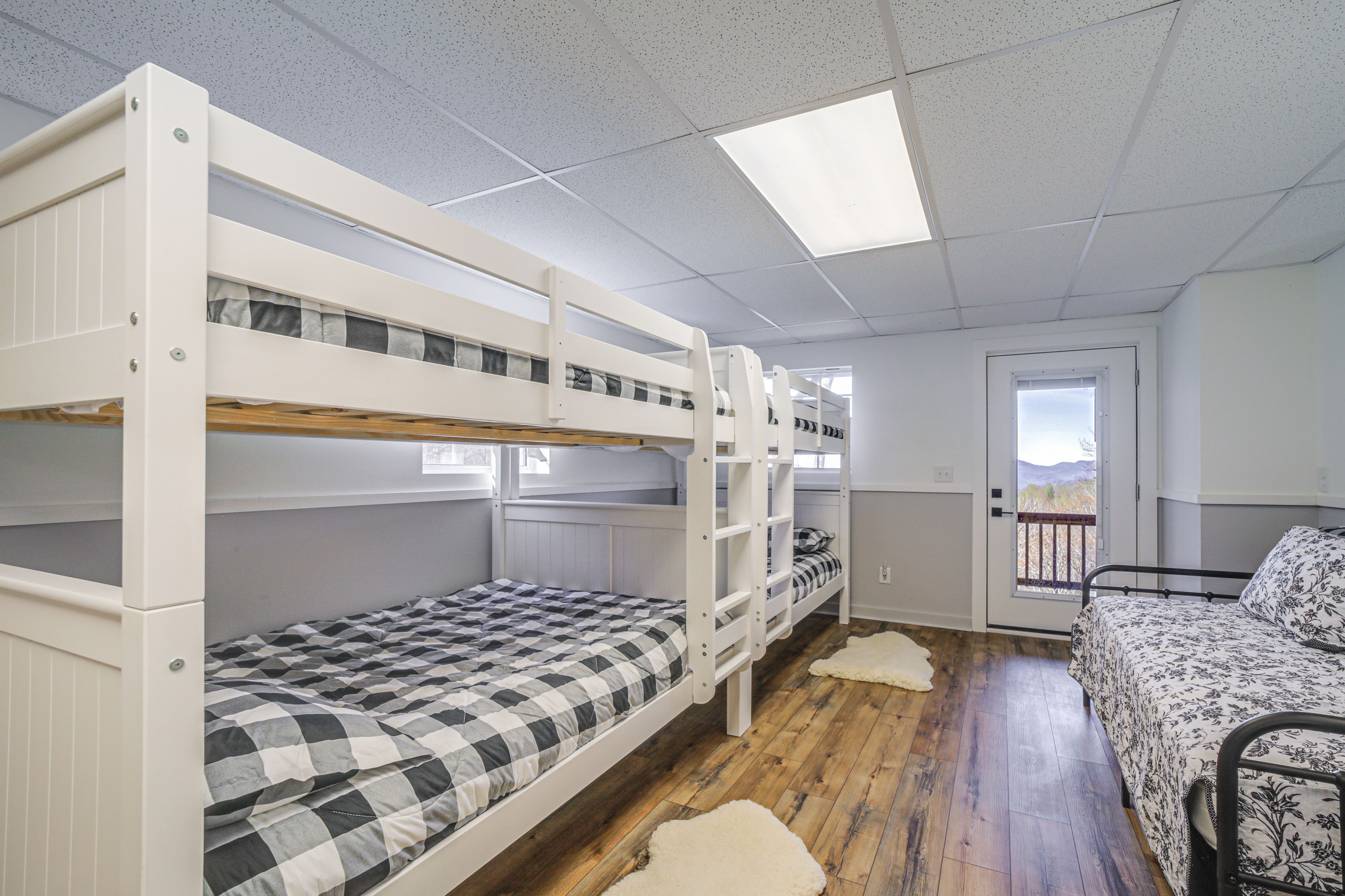 Bedroom 4 | 2 Full Bunk Beds | Twin Daybed | Ground Floor