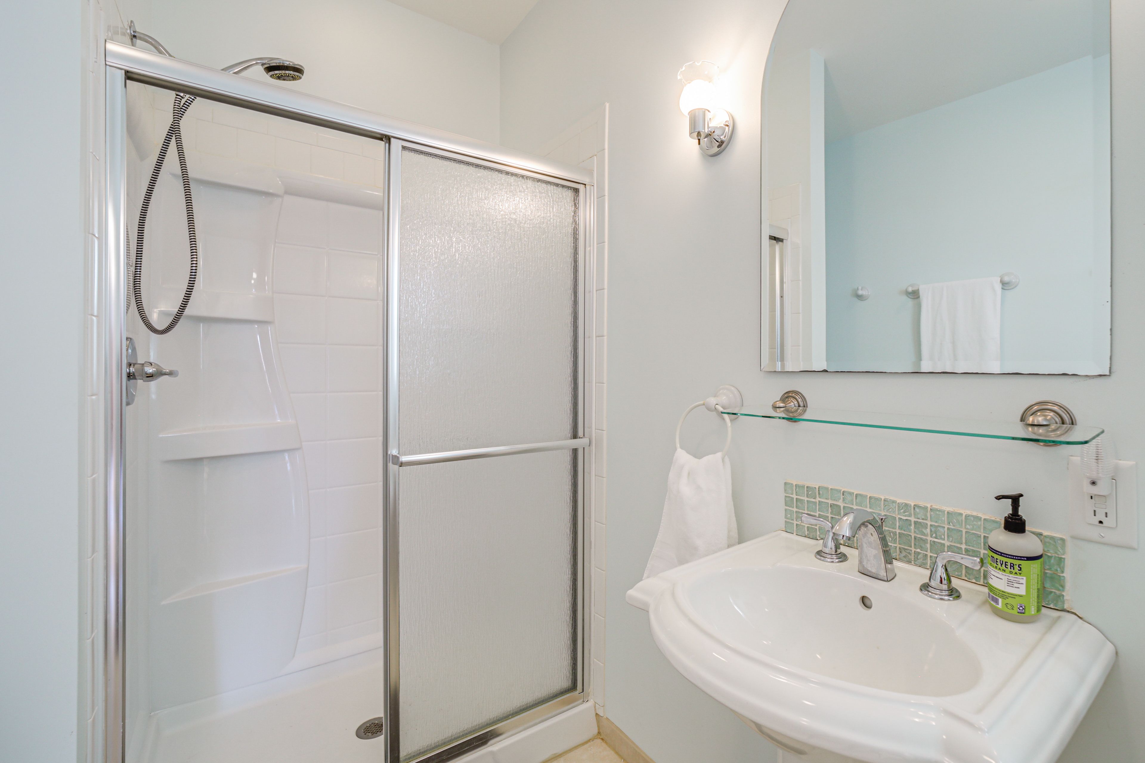 Full Bathroom | Walk-In Shower | Ground Floor