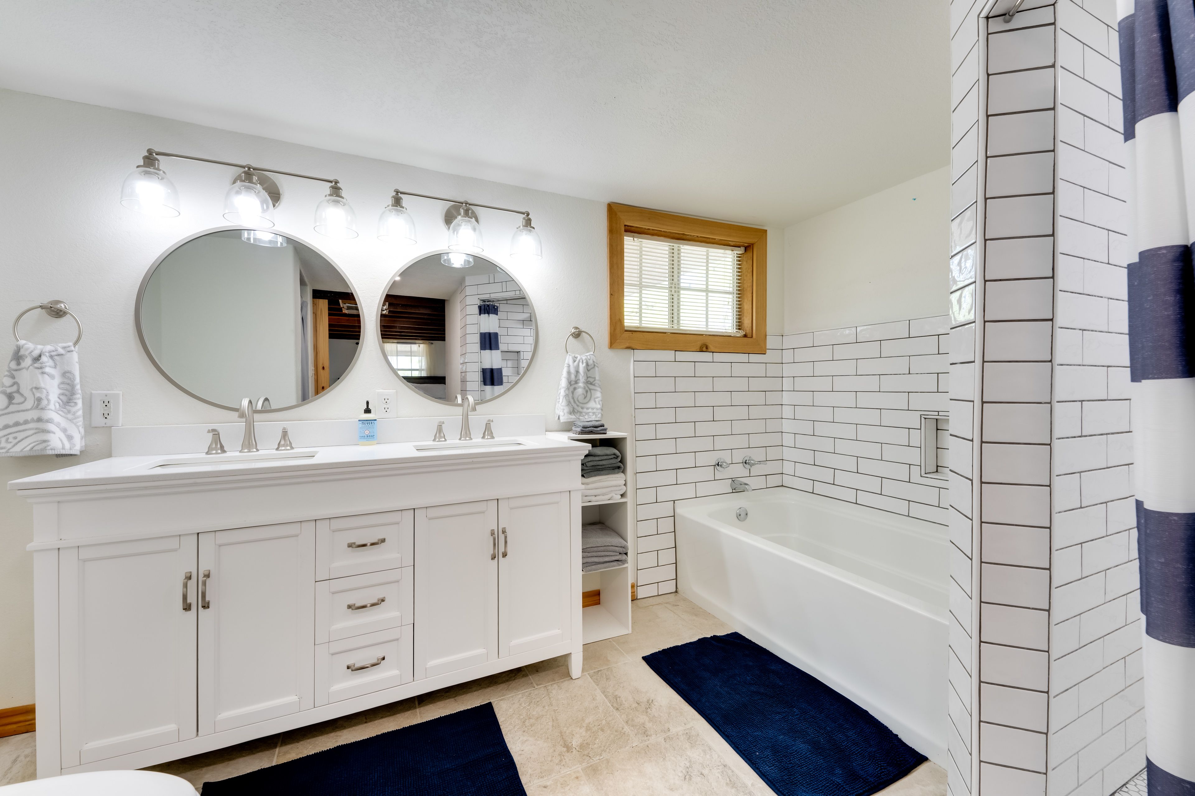 En-Suite Bathroom | 1st Floor | Towels Provided