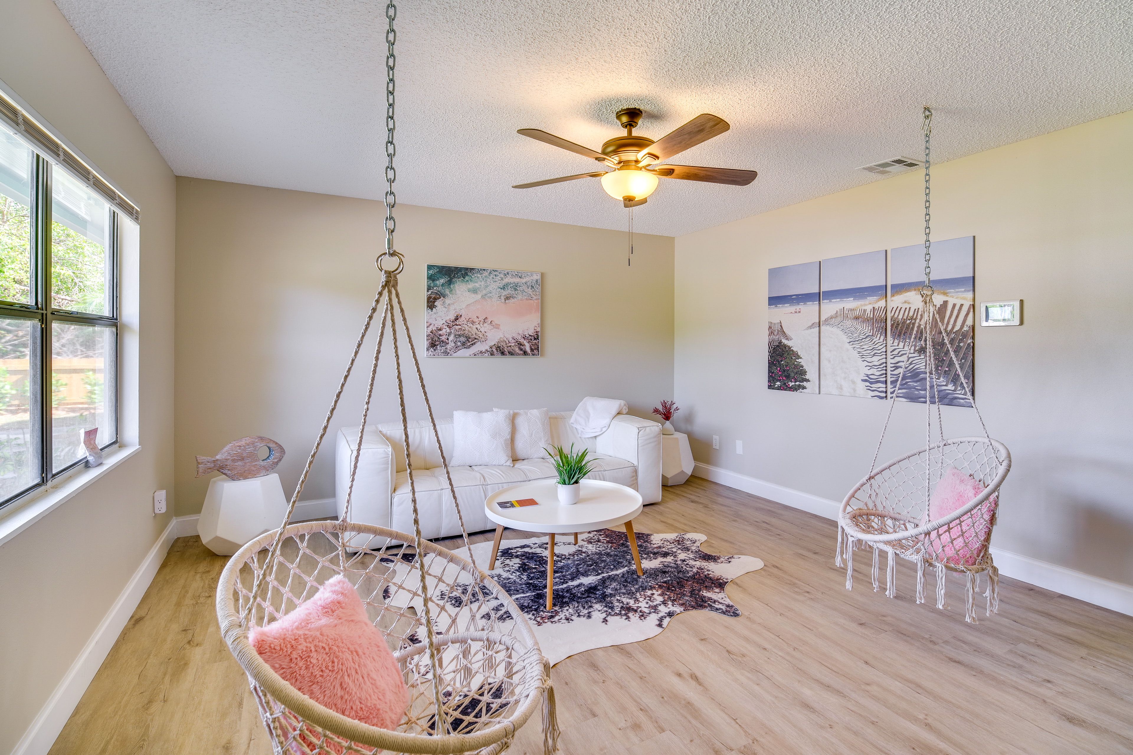 Living Room | Smart TV | Ceiling Fans
