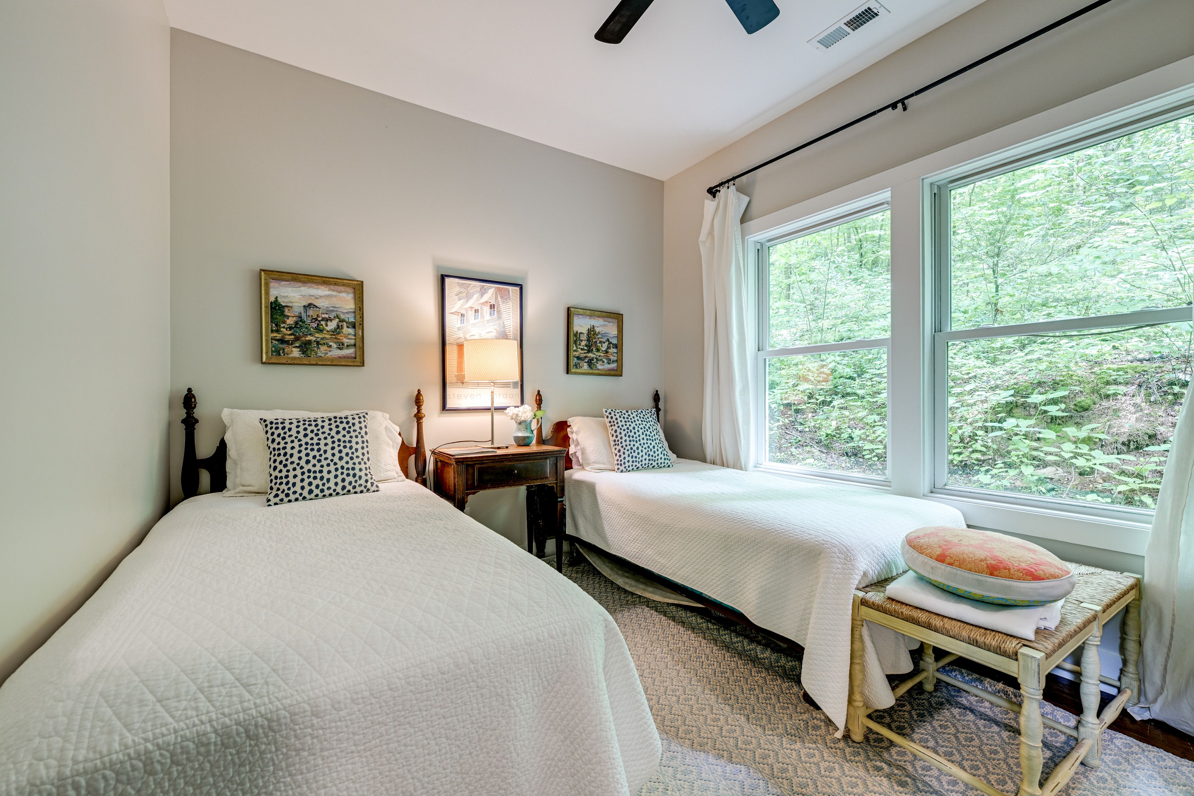 Bedroom 2 | 2 Twin Beds | 1st Floor
