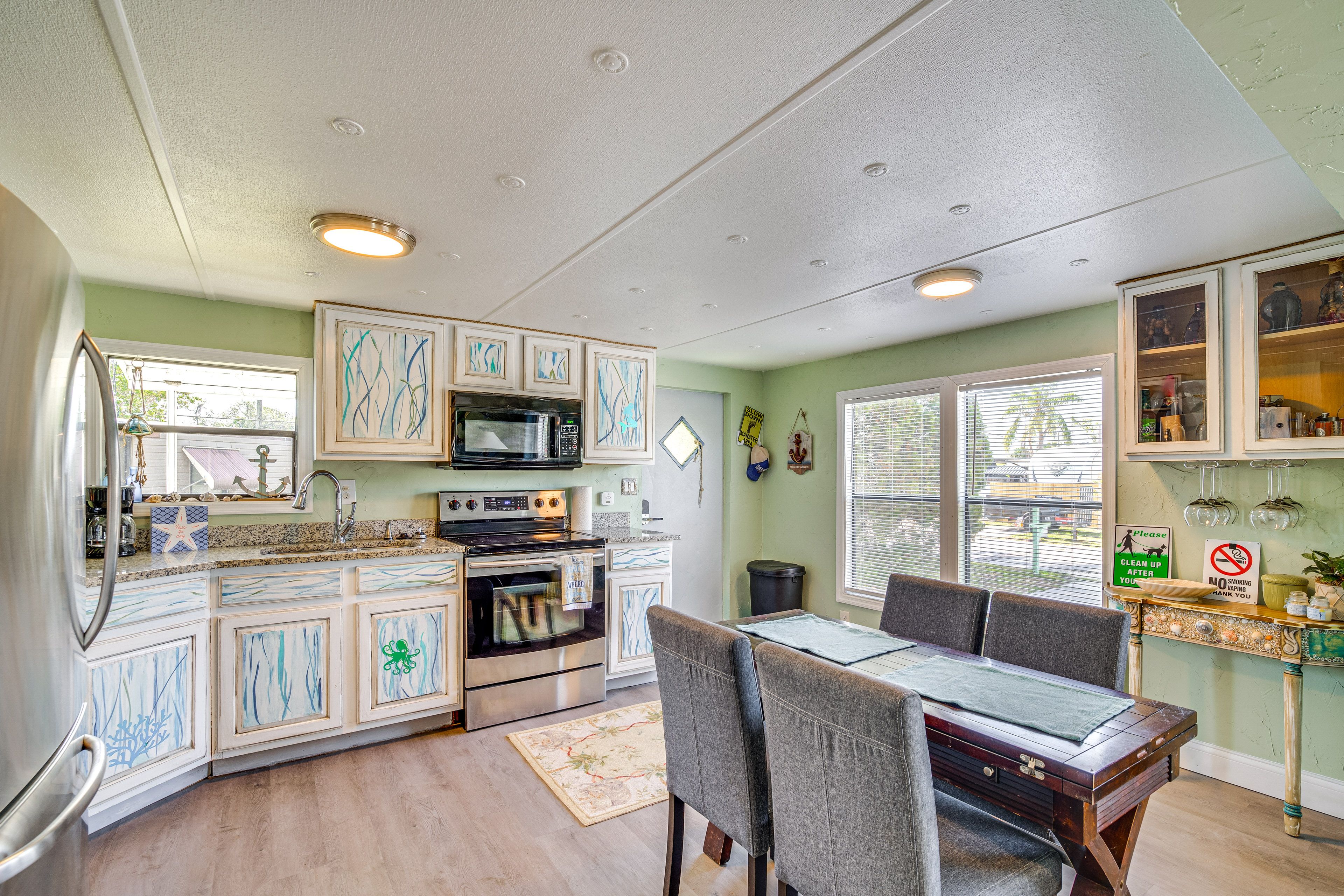 Dining Room | Kitchen