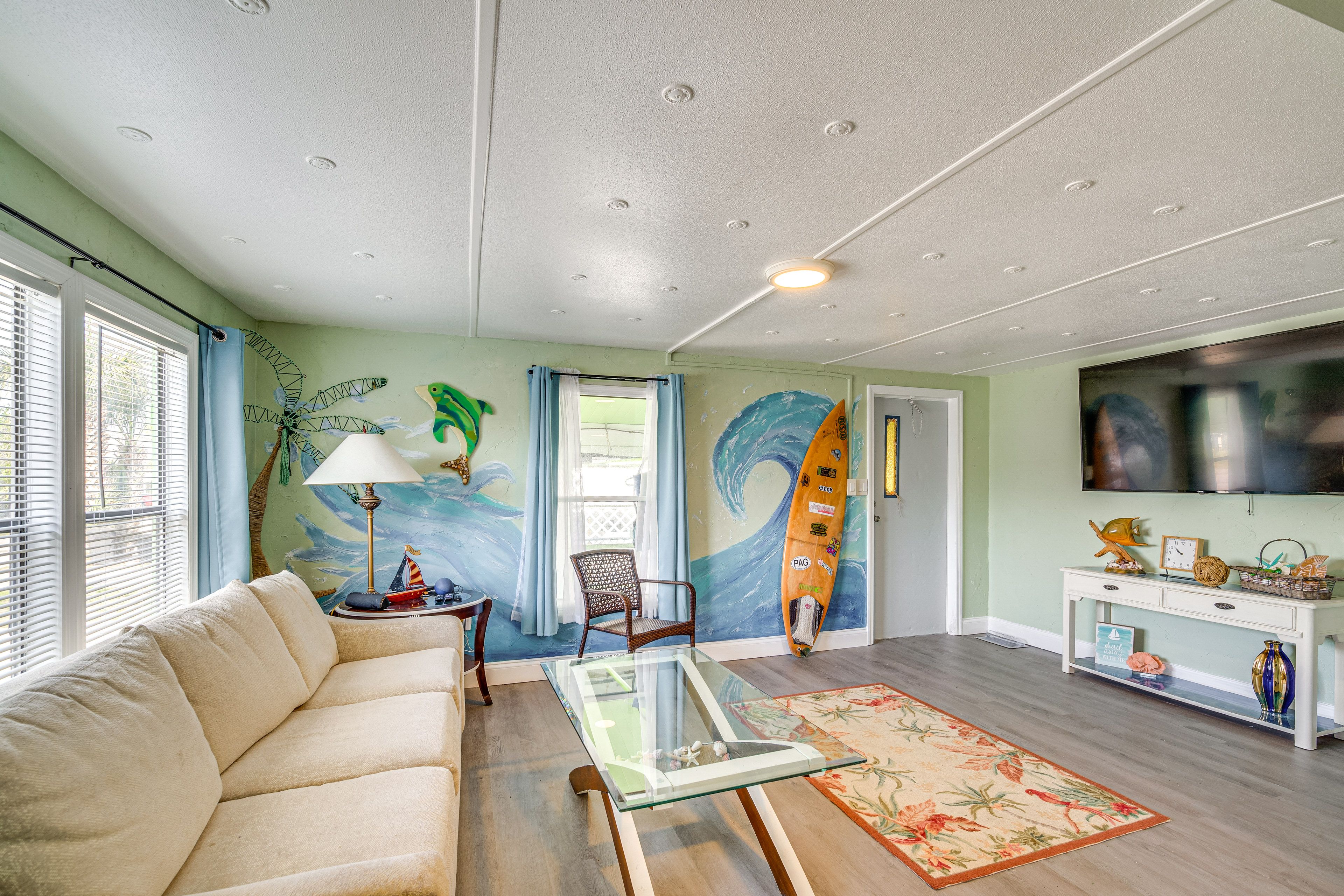 Living Room | Full Sleeper Sofa | Central Air Conditioning & Heating