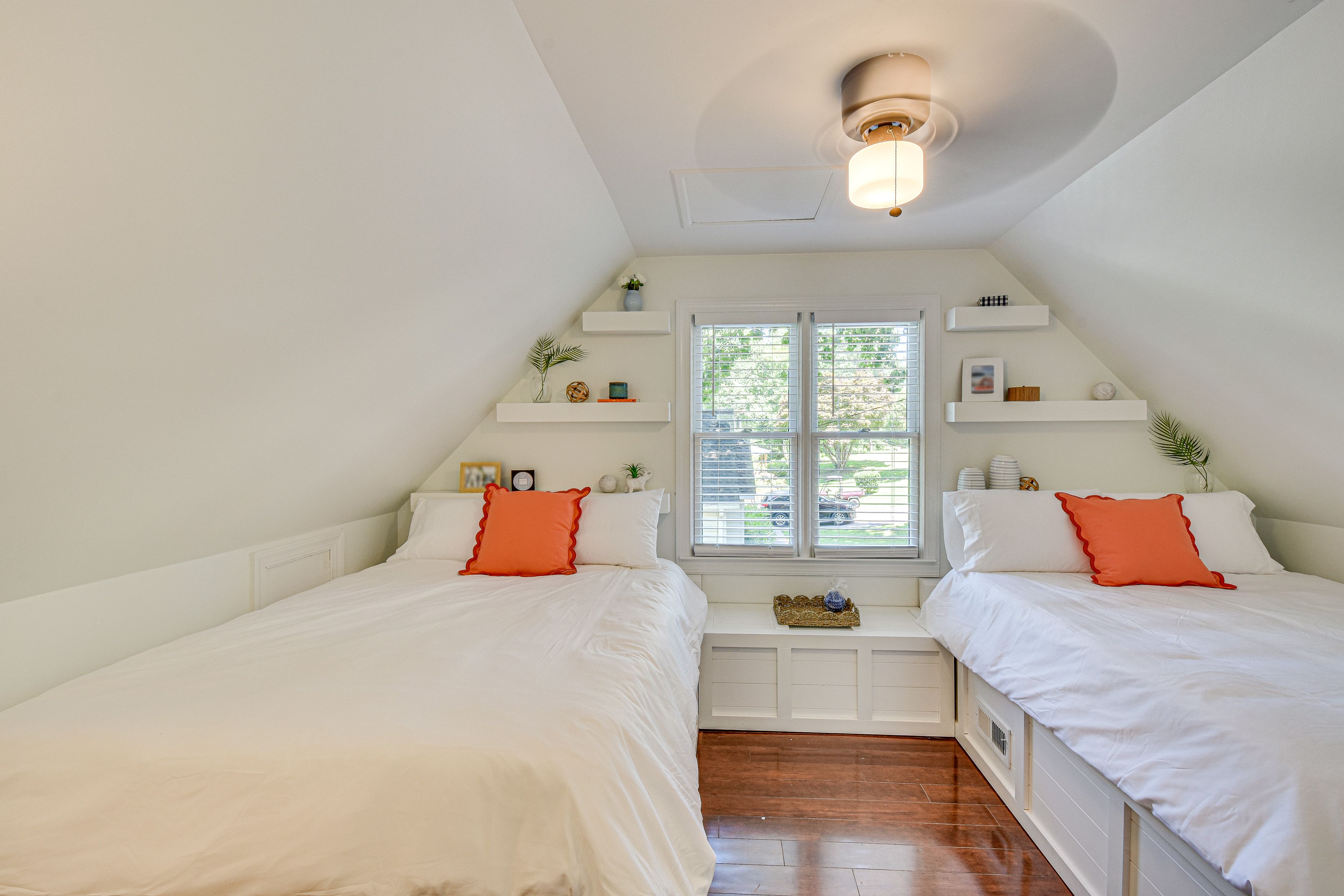 Bonus Room 1 | 2 Queen Beds | Upper Level