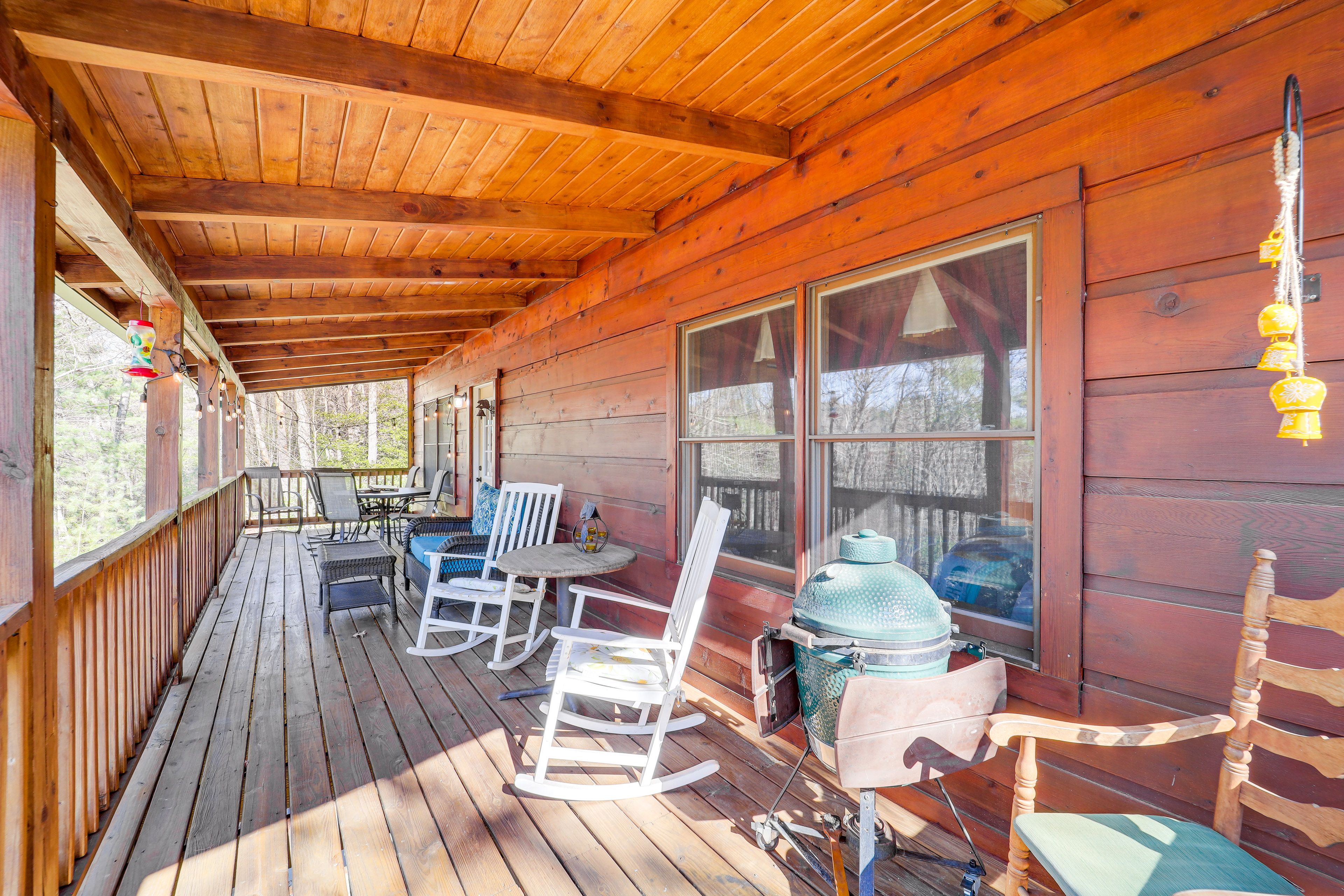 Covered Deck | Charcoal Grill | Outdoor Dining Area