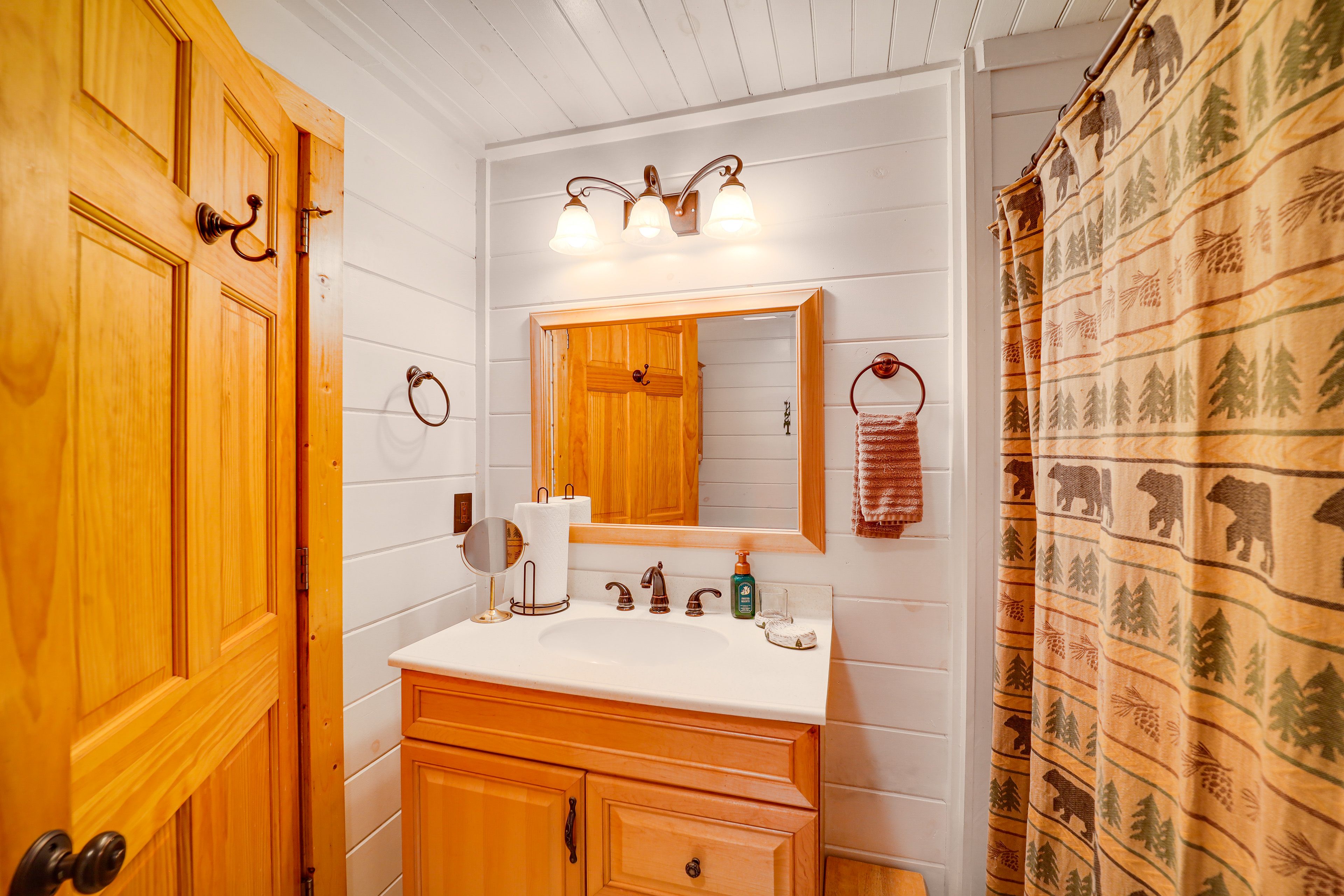 Bathroom | Complimentary Toiletries | Towels Provided | Main Level