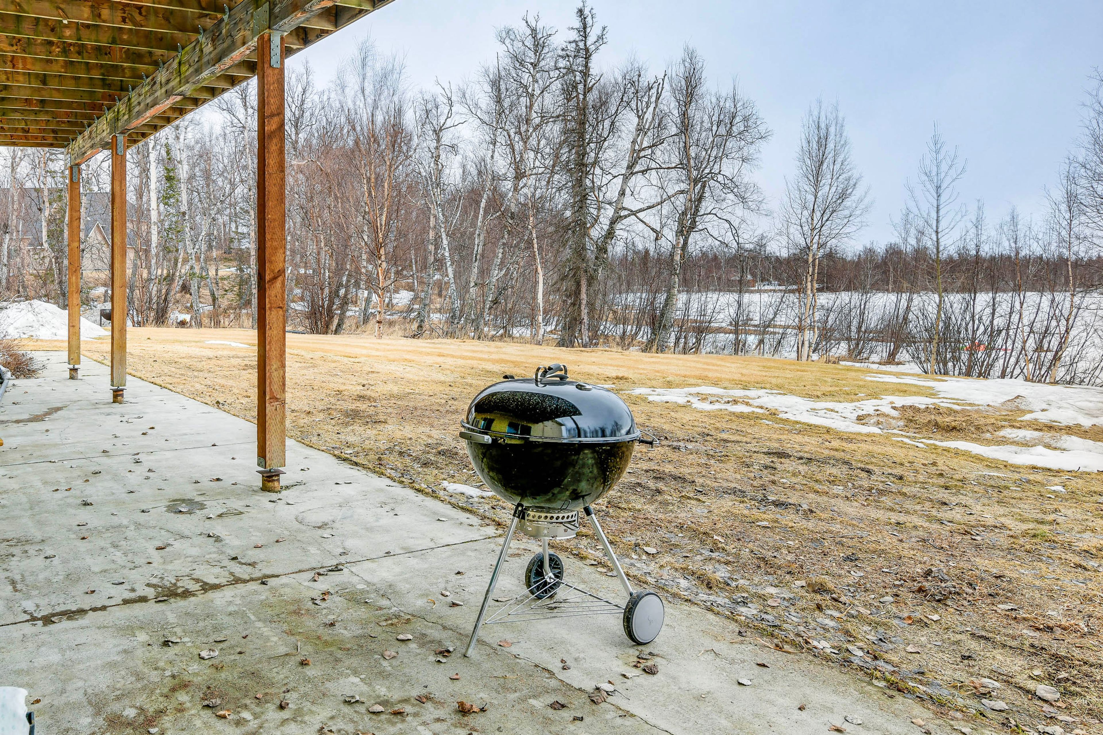 Private Patio | Charcoal Grill | Hammock