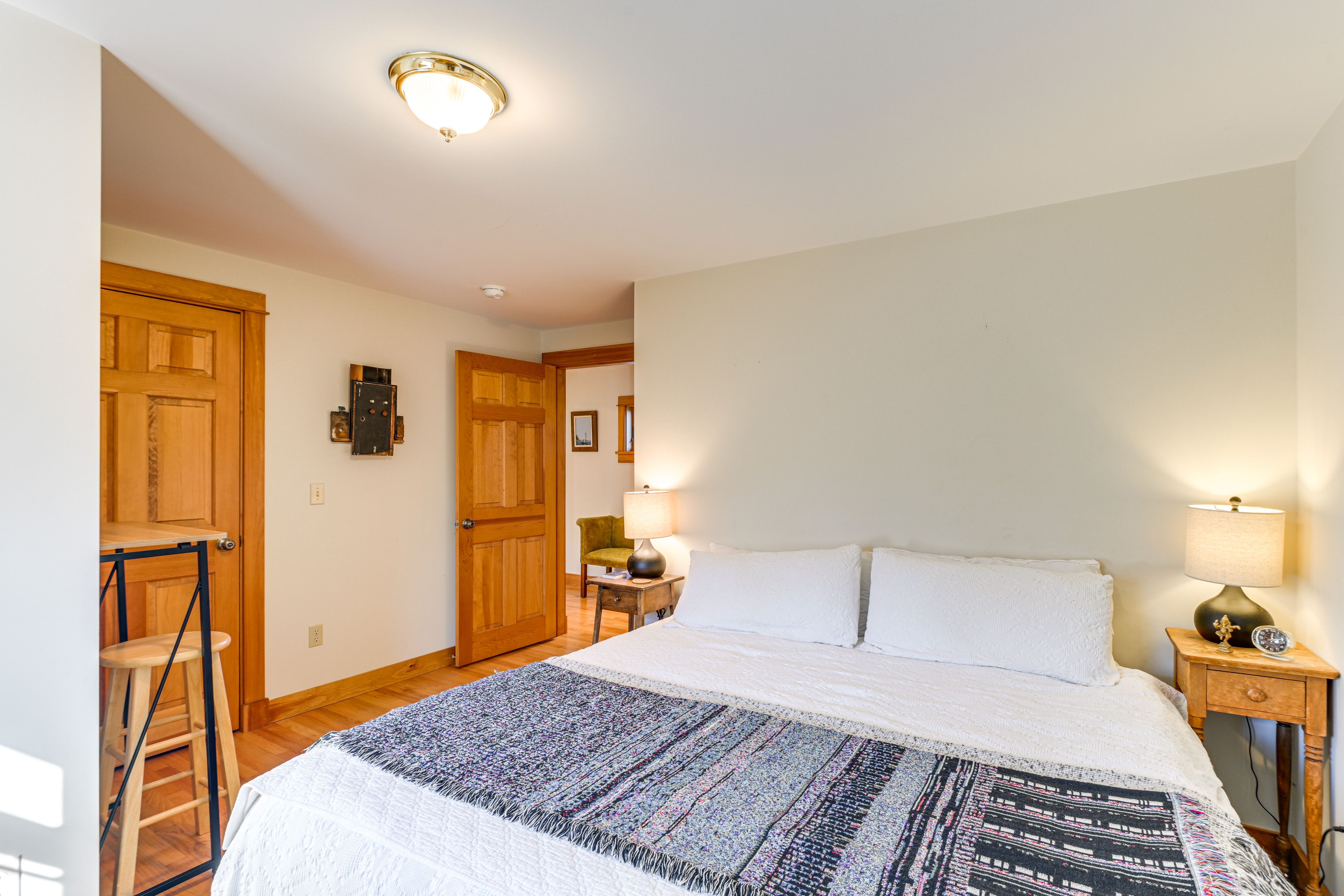 Bedroom 2 | King Bed | 2nd Floor