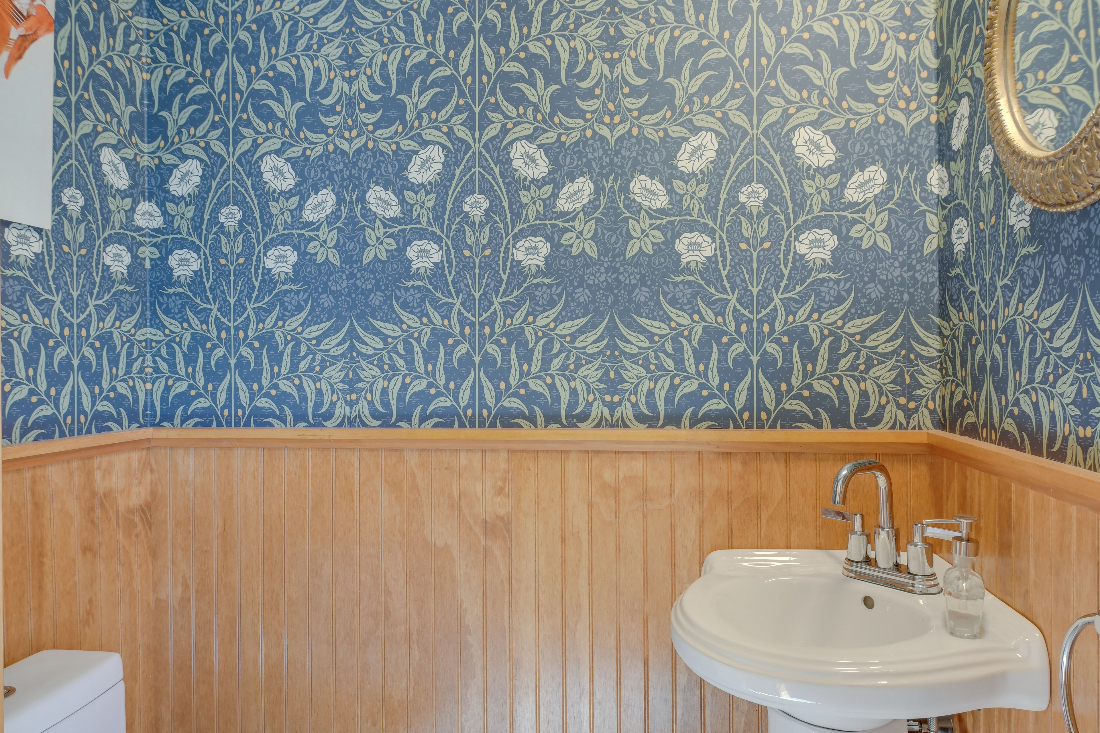 Half Bathroom | 1st Floor