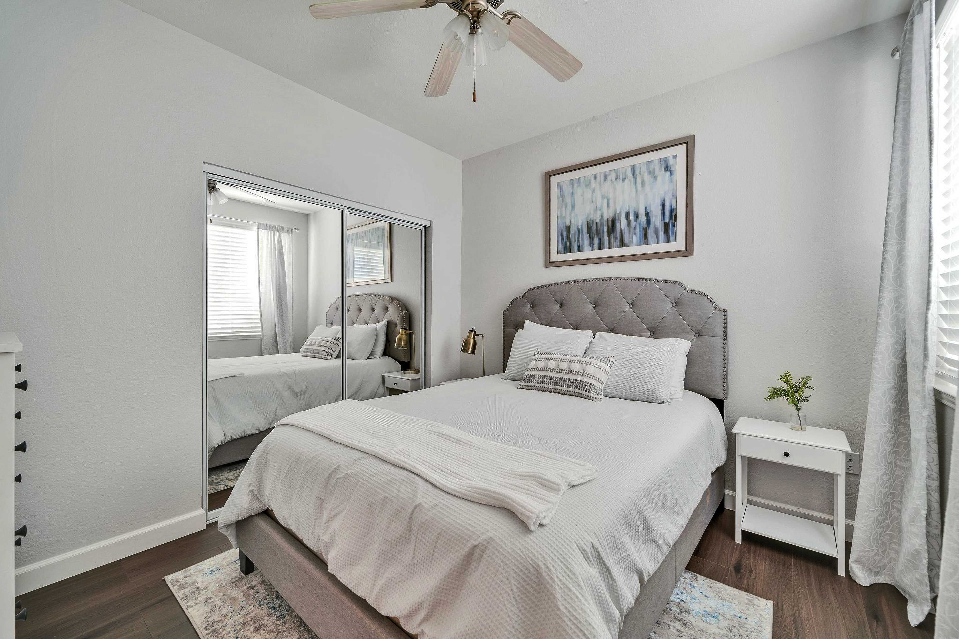 Bedroom 3 | Queen Bed