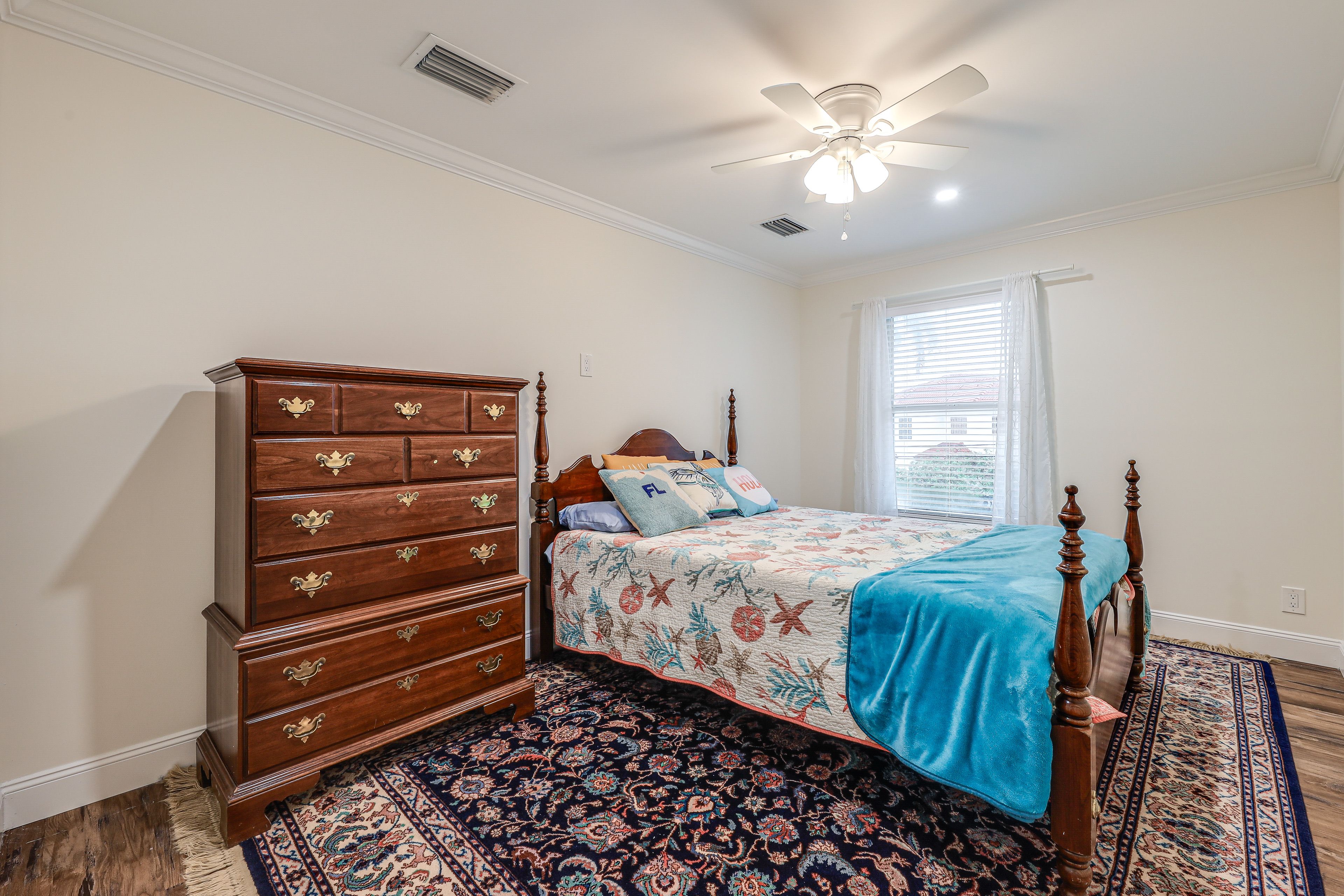 Bedroom 3 | 2nd Floor | Queen Bed