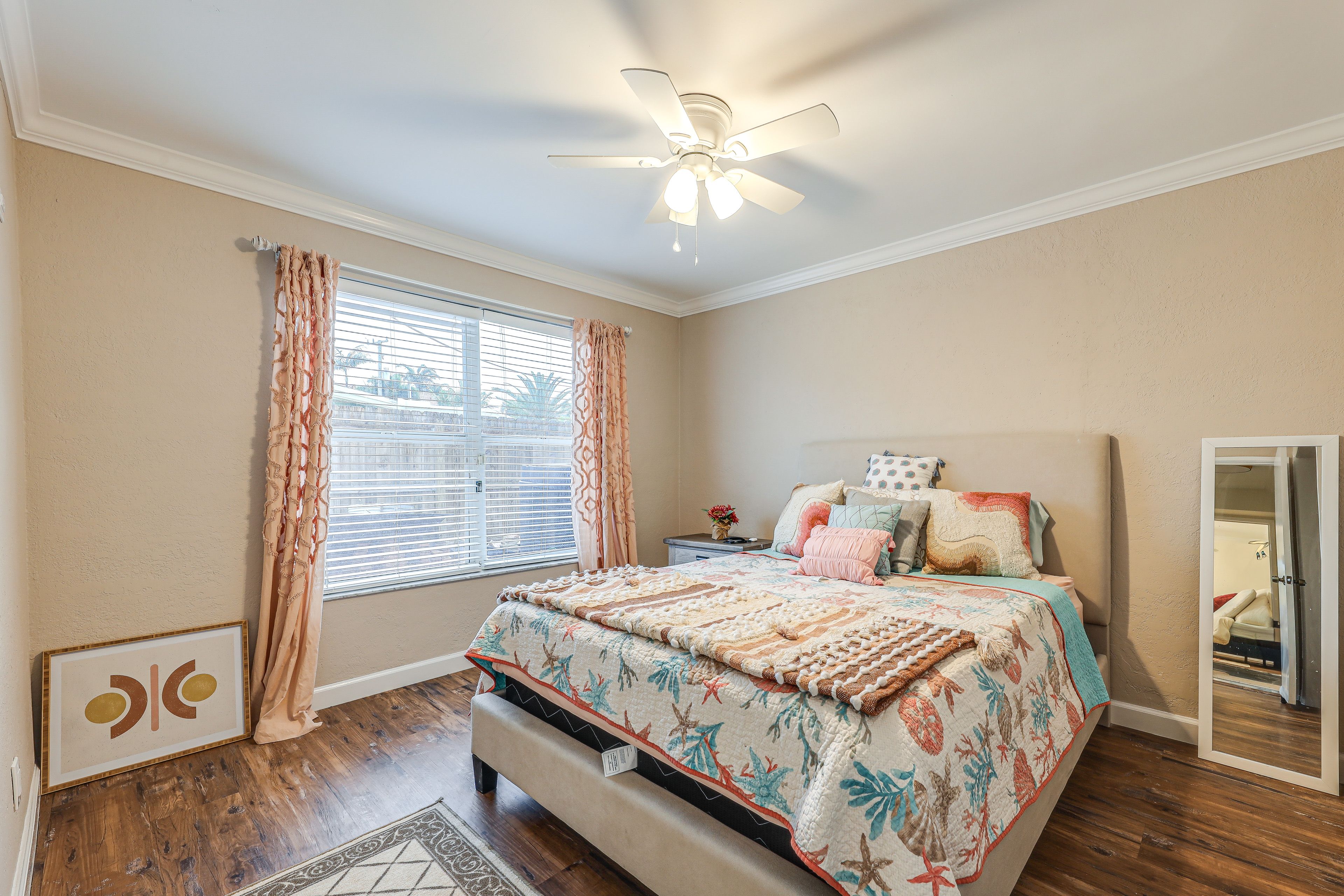 Bedroom 2 | 1st Floor | Queen Bed