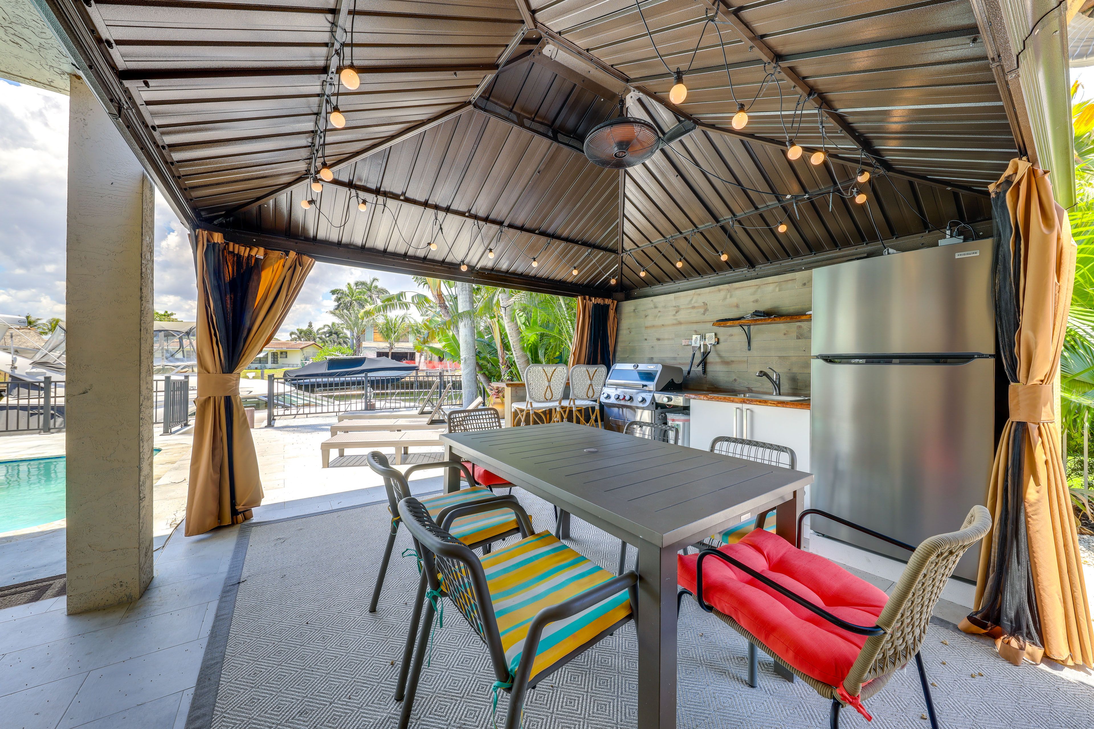 Outdoor Dining Area