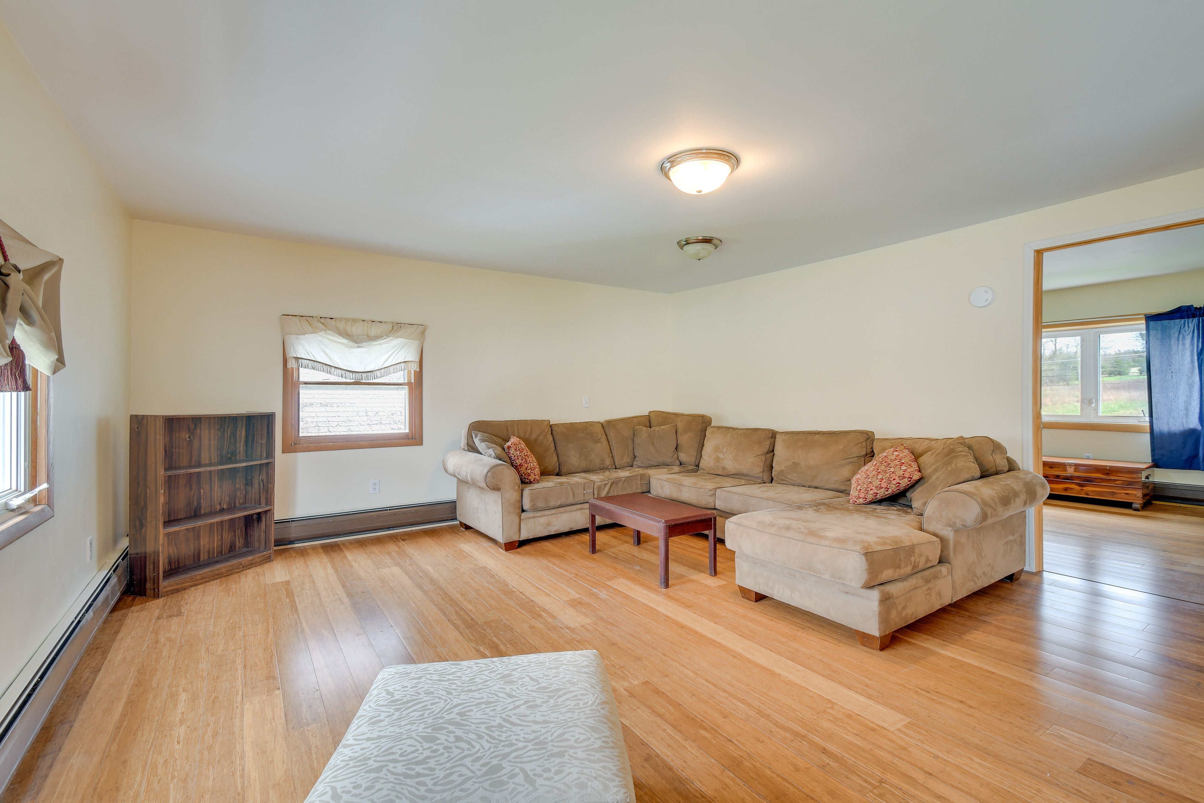 Living Area | Free WiFi | Single-Story Unit