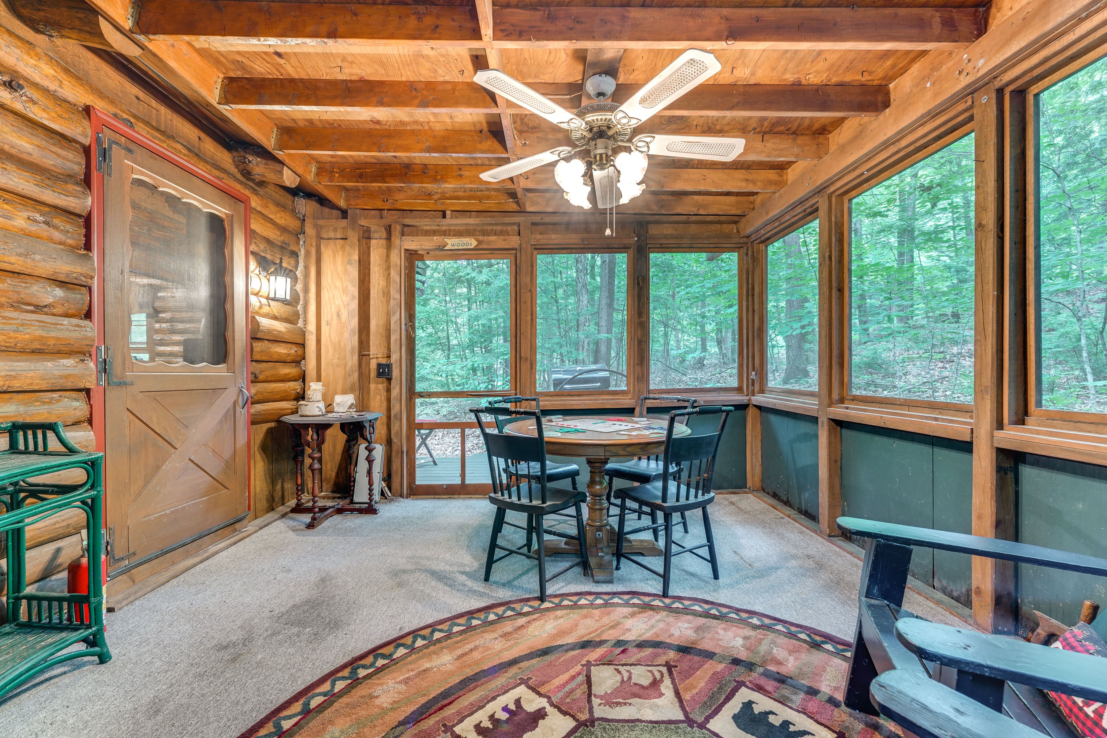 Screened-In Porch | 1st Floor