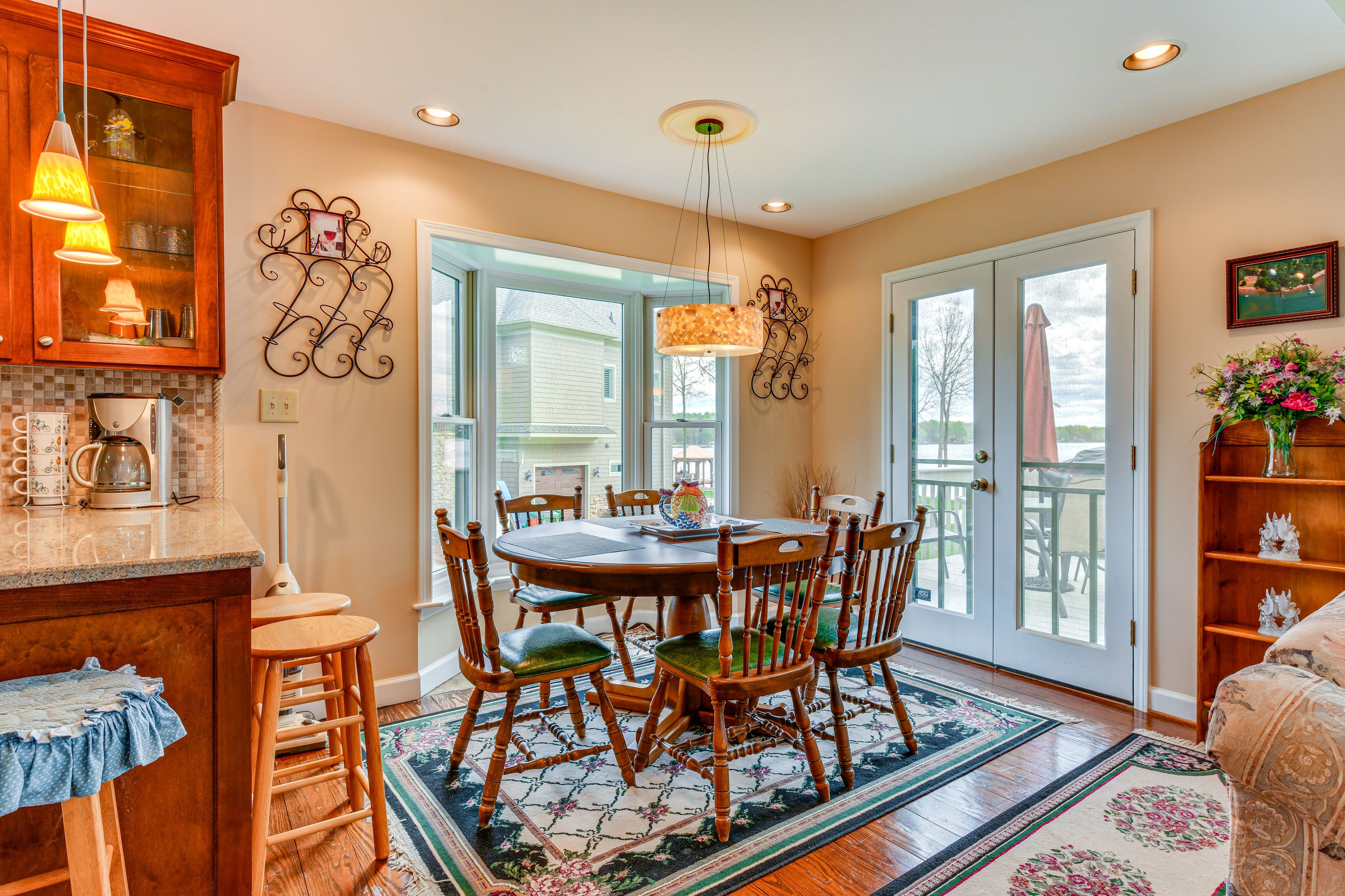 Dining Area | 1st Floor