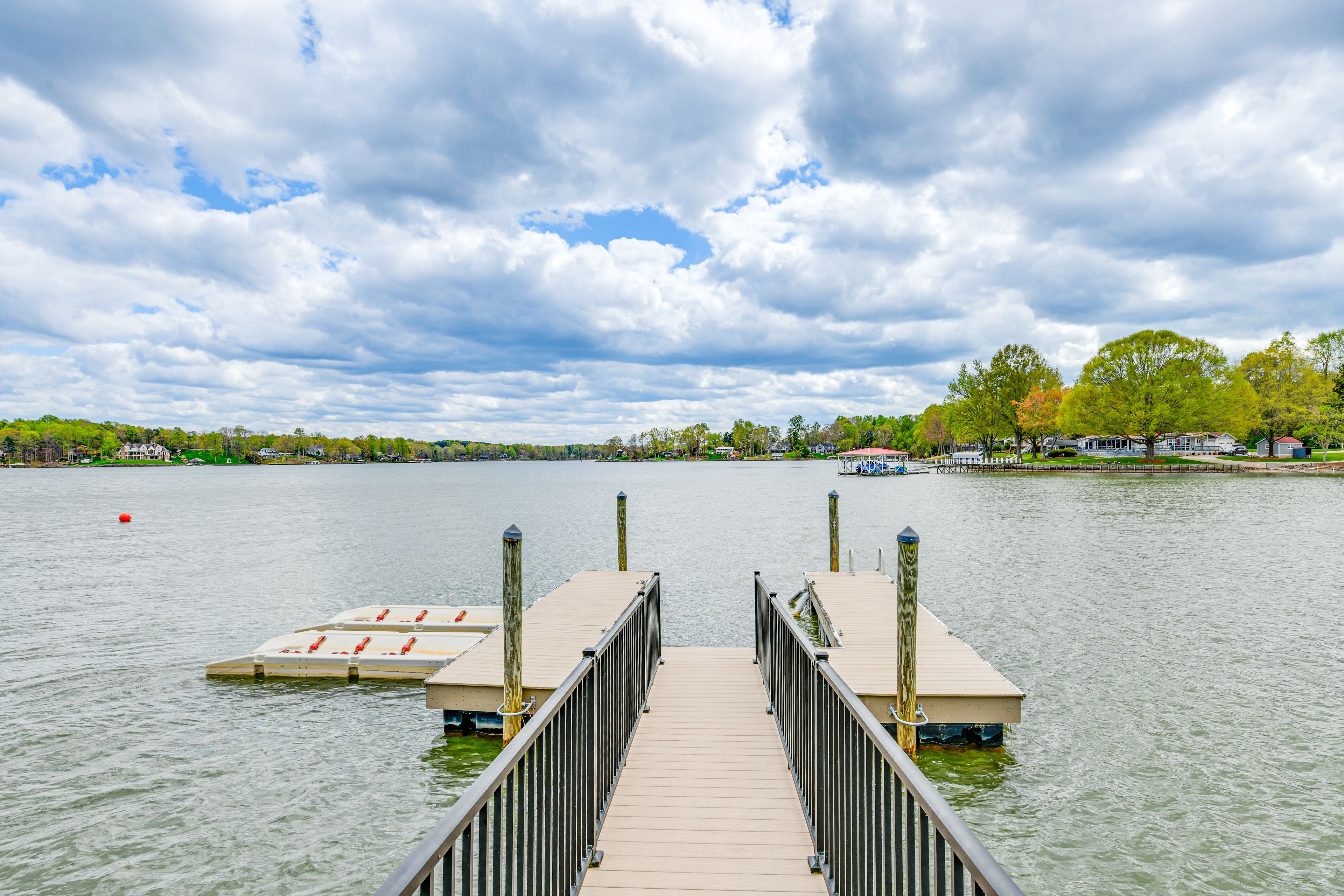 Troutman Vacation Rental | 3BR | 2.5BA | 1,450 Sq Ft | Stairs Required