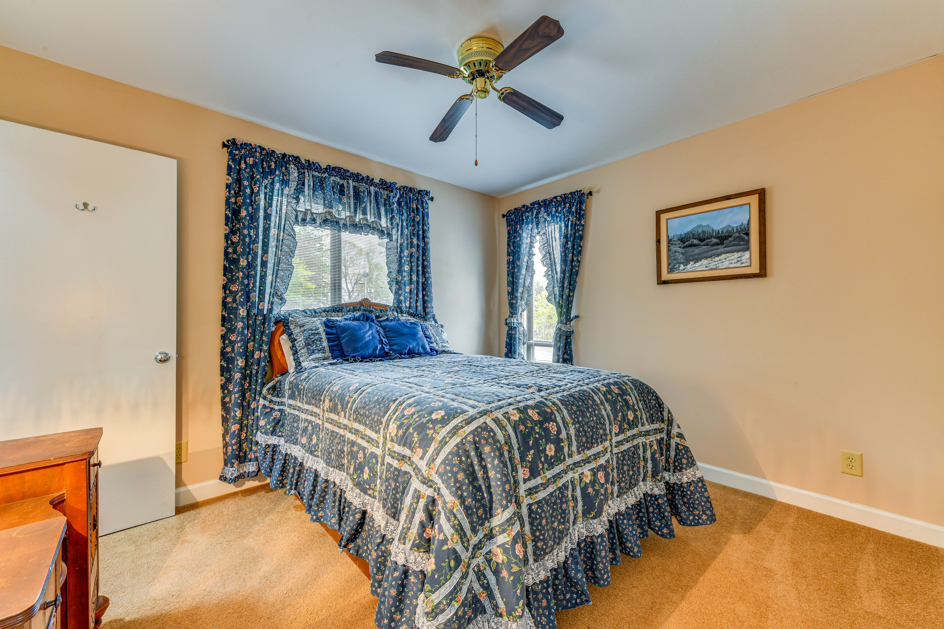 Bedroom 3 | Full Bed | 2nd Floor