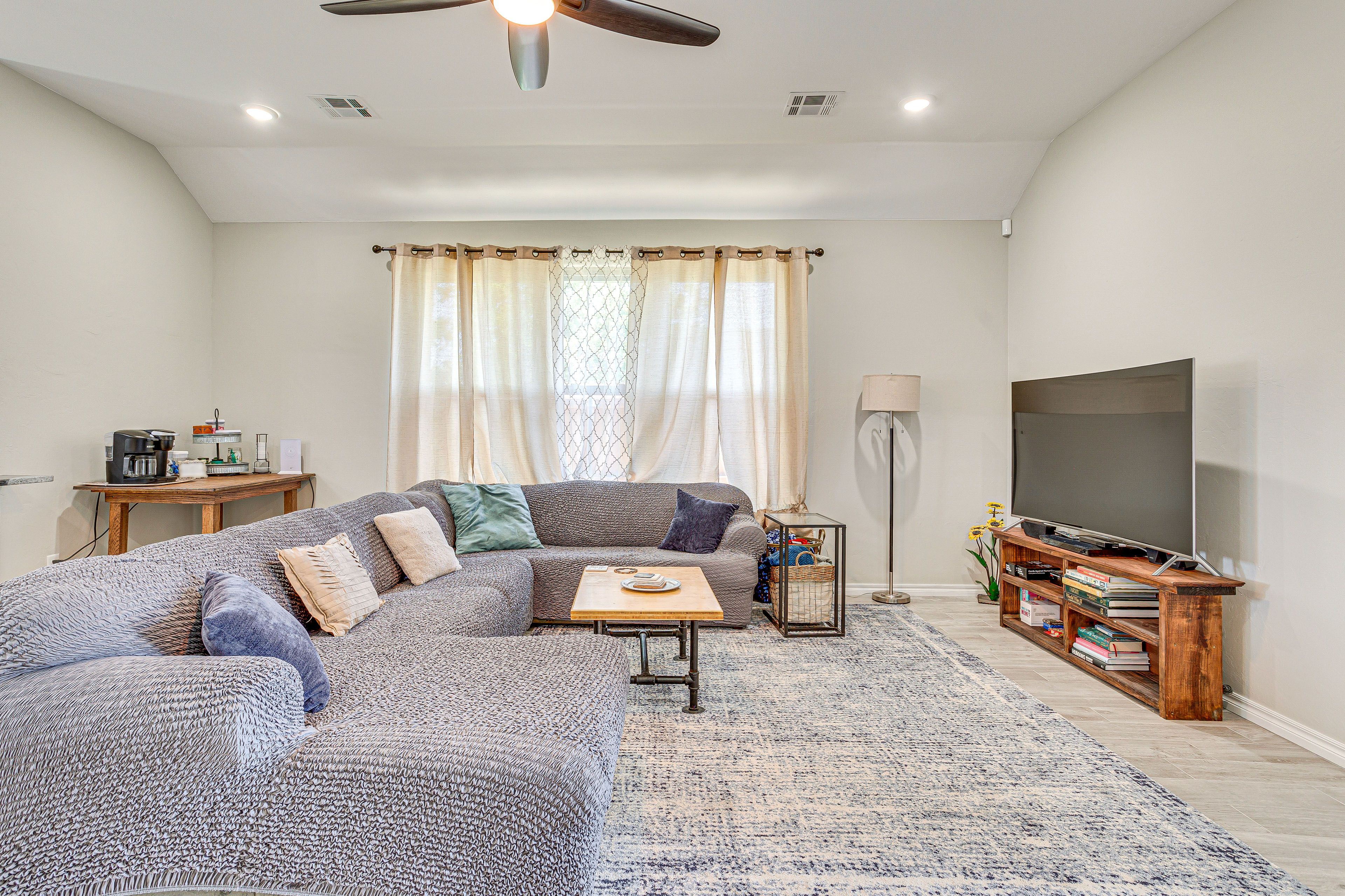 Elgin Vacation Rental | 2BR | 2BA | 1,850 Sq Ft | 1 Step Required to Enter