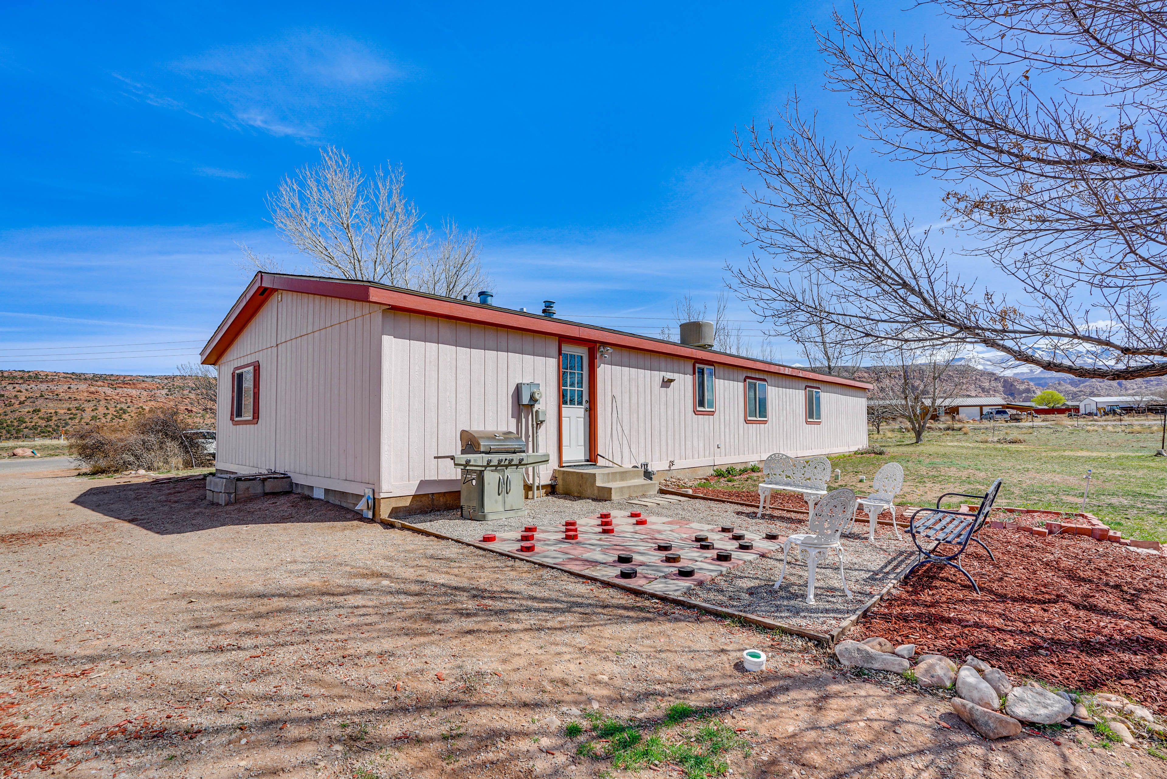 Private Patio | Outdoor Seating | Giant Checkerboard Set | Gas Grill