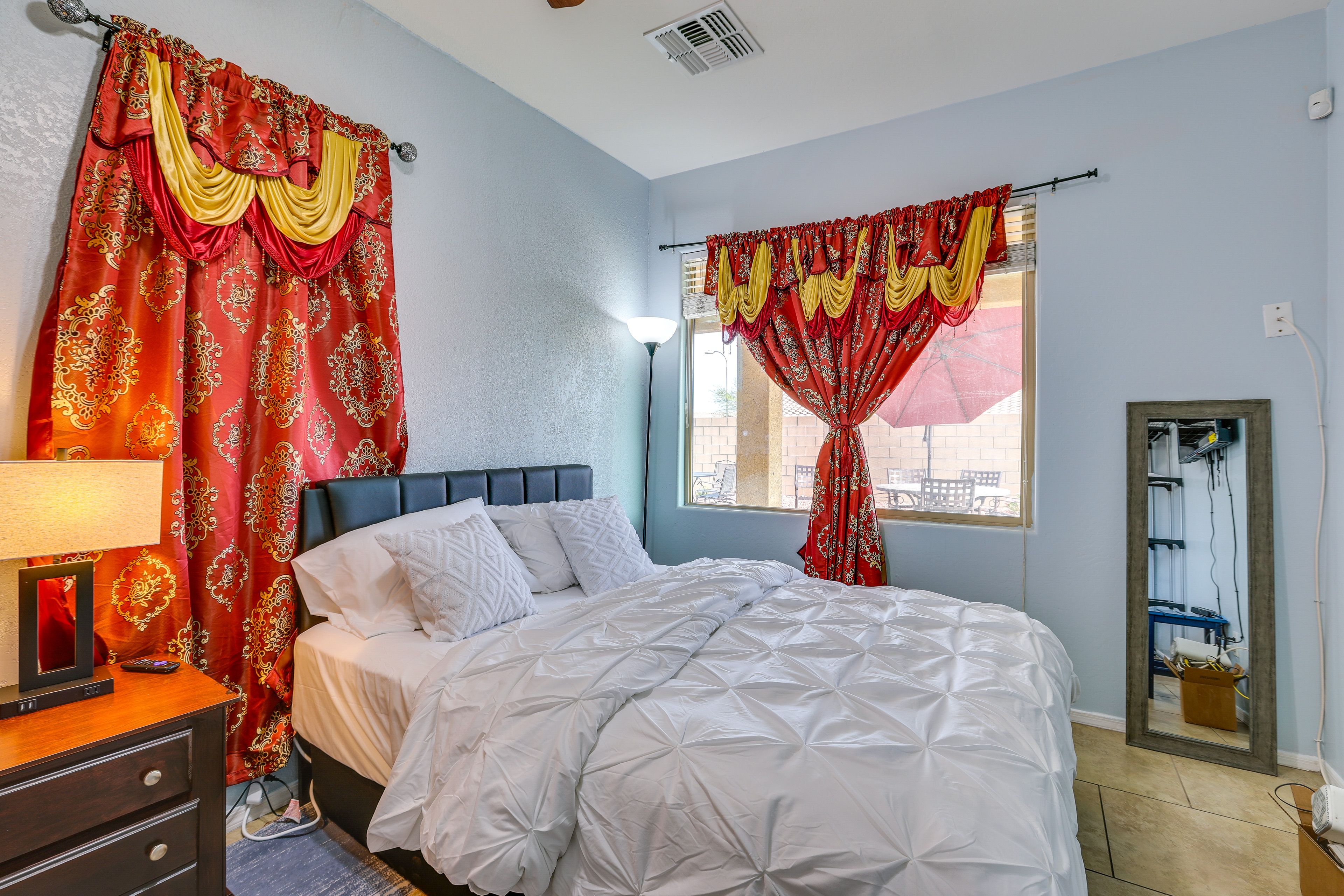 Bedroom 4 | Queen Bed