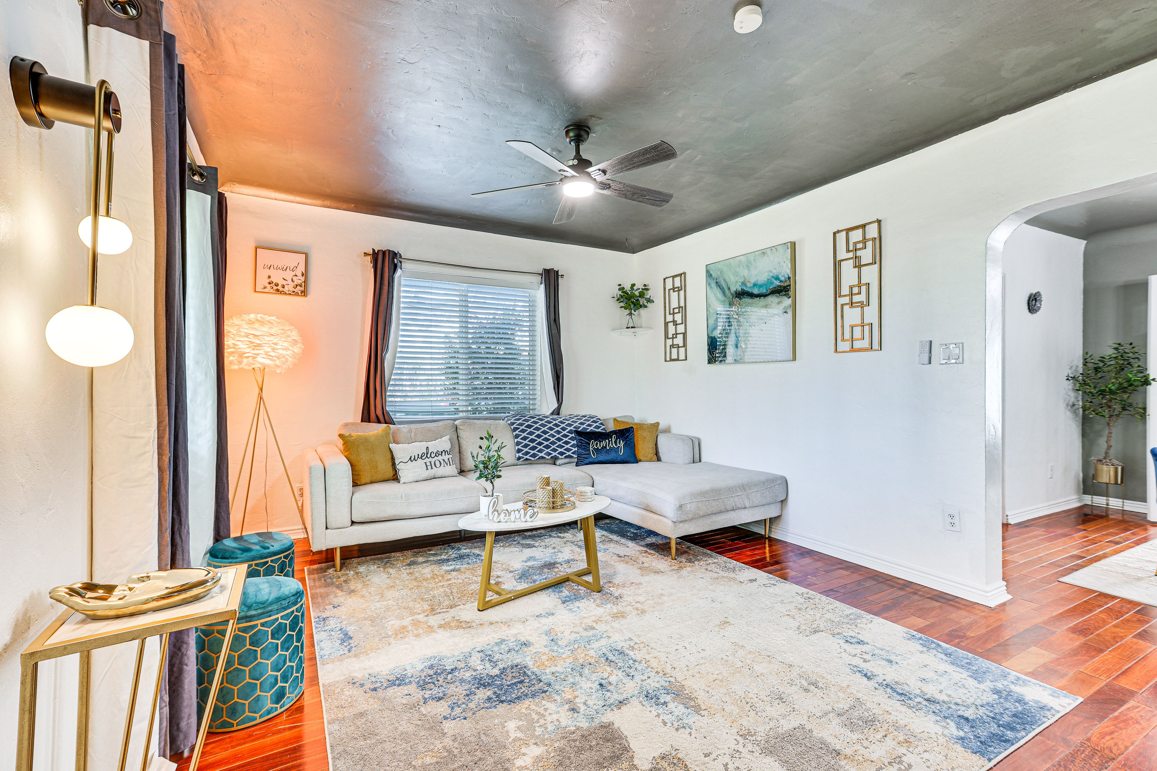 Living Room | Smart TV | Central Heating & A/C