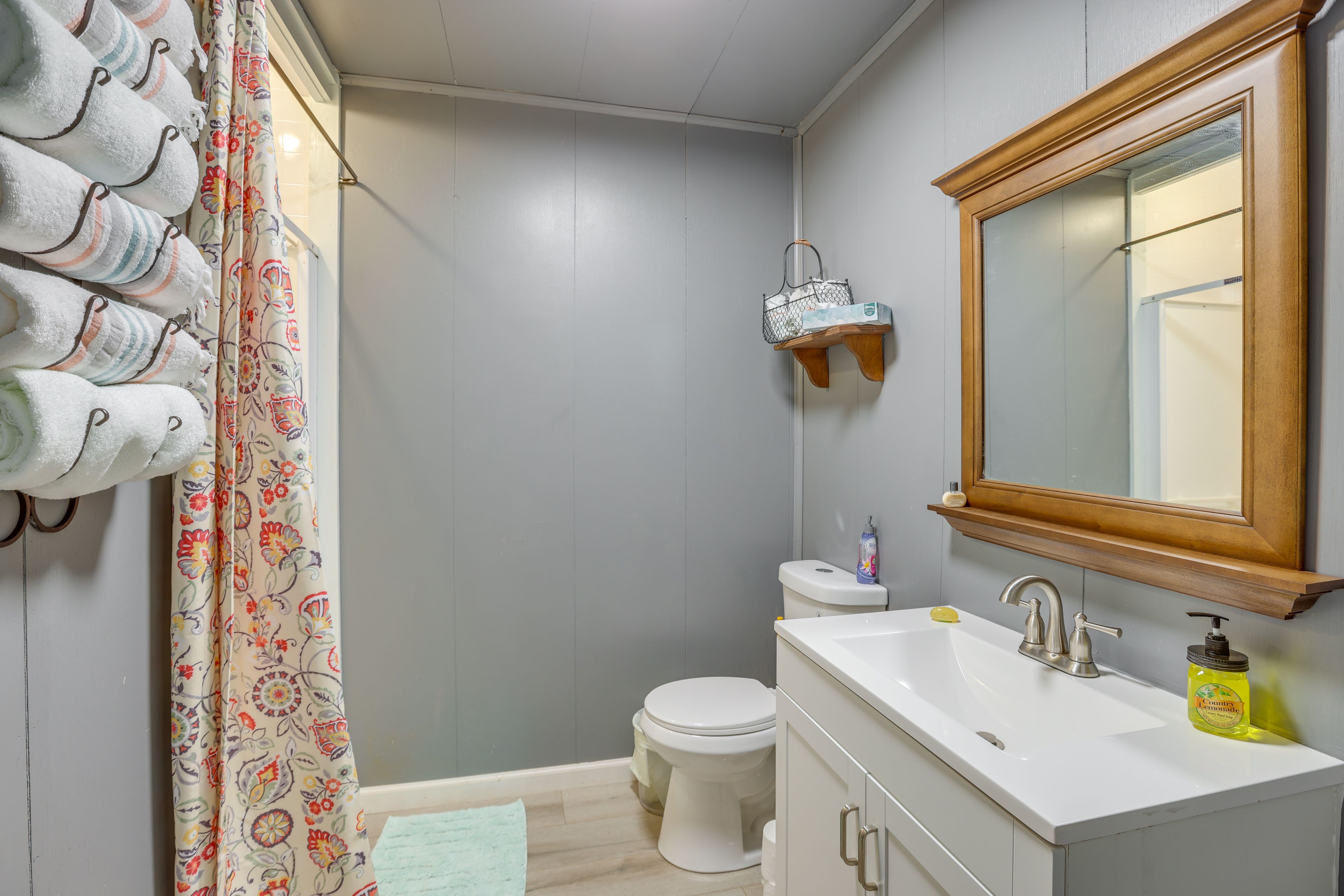Full Bathroom