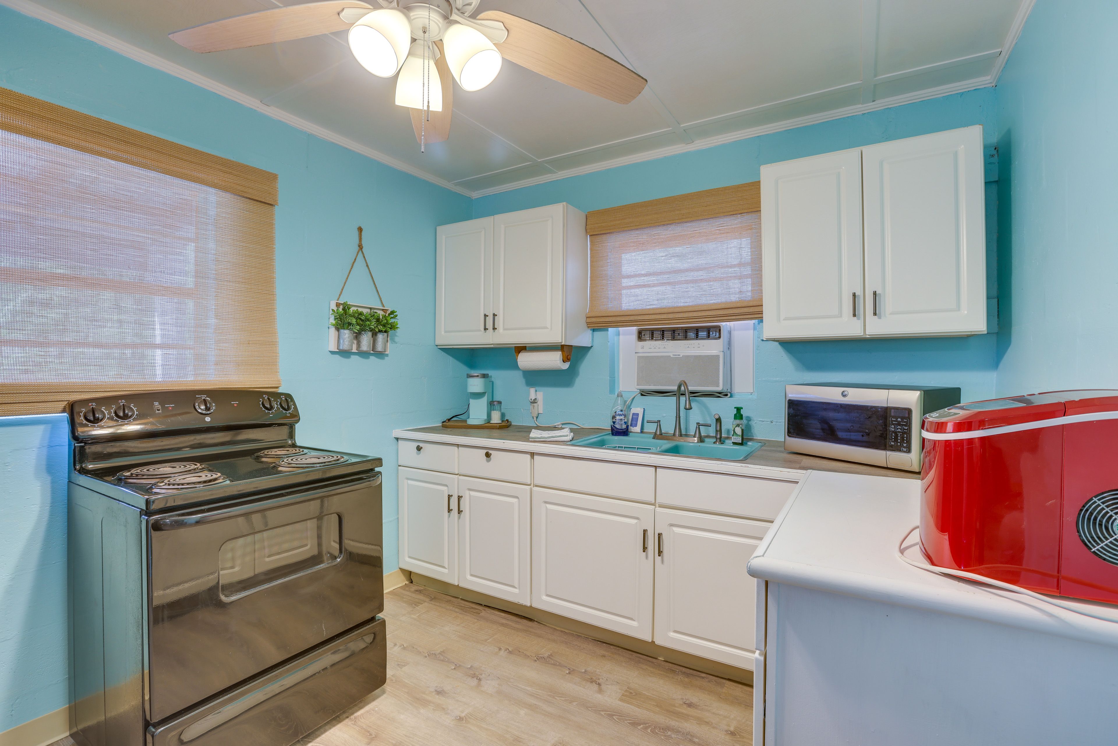 Kitchen | Cooking Basics | Keurig Coffee Maker