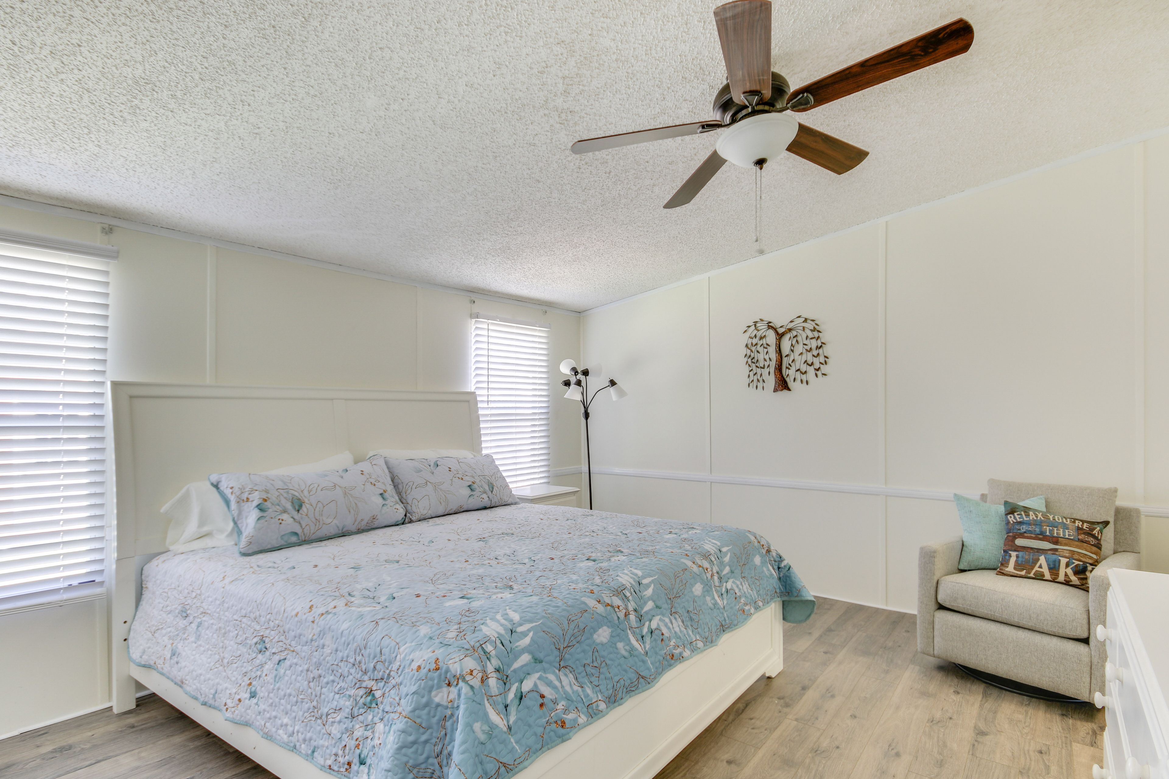 Bedroom 1 | King Bed | En-Suite Bathroom
