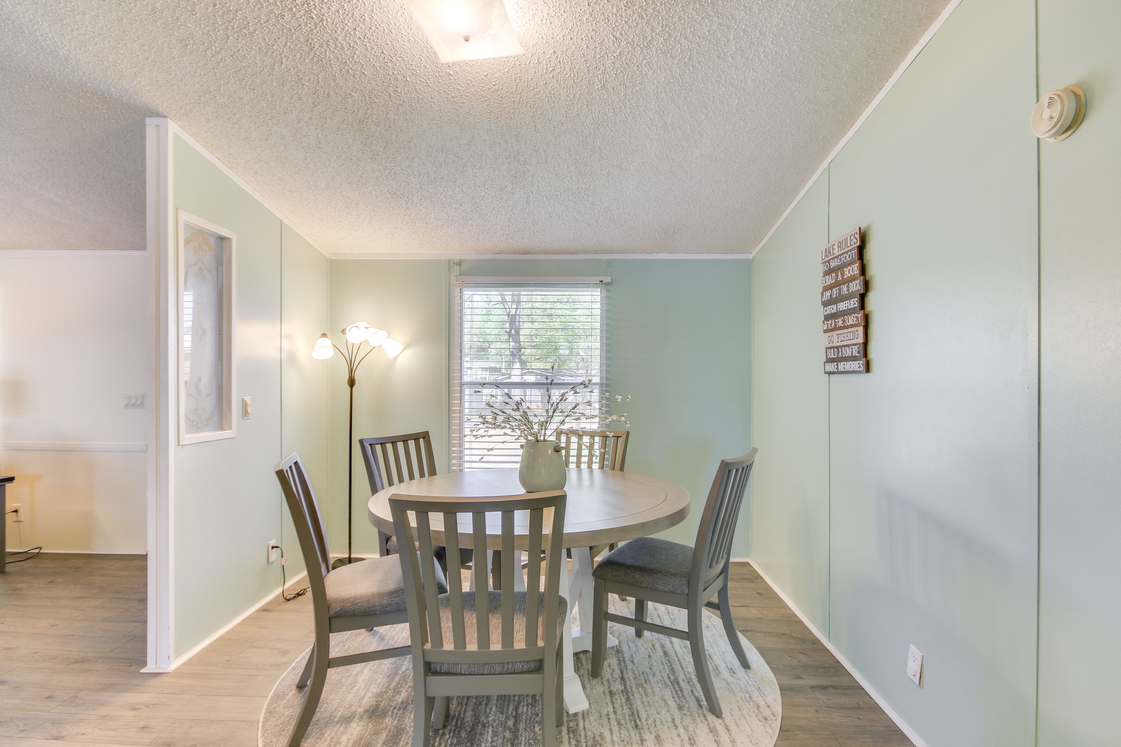 Dining | Dishware & Flatware Provided