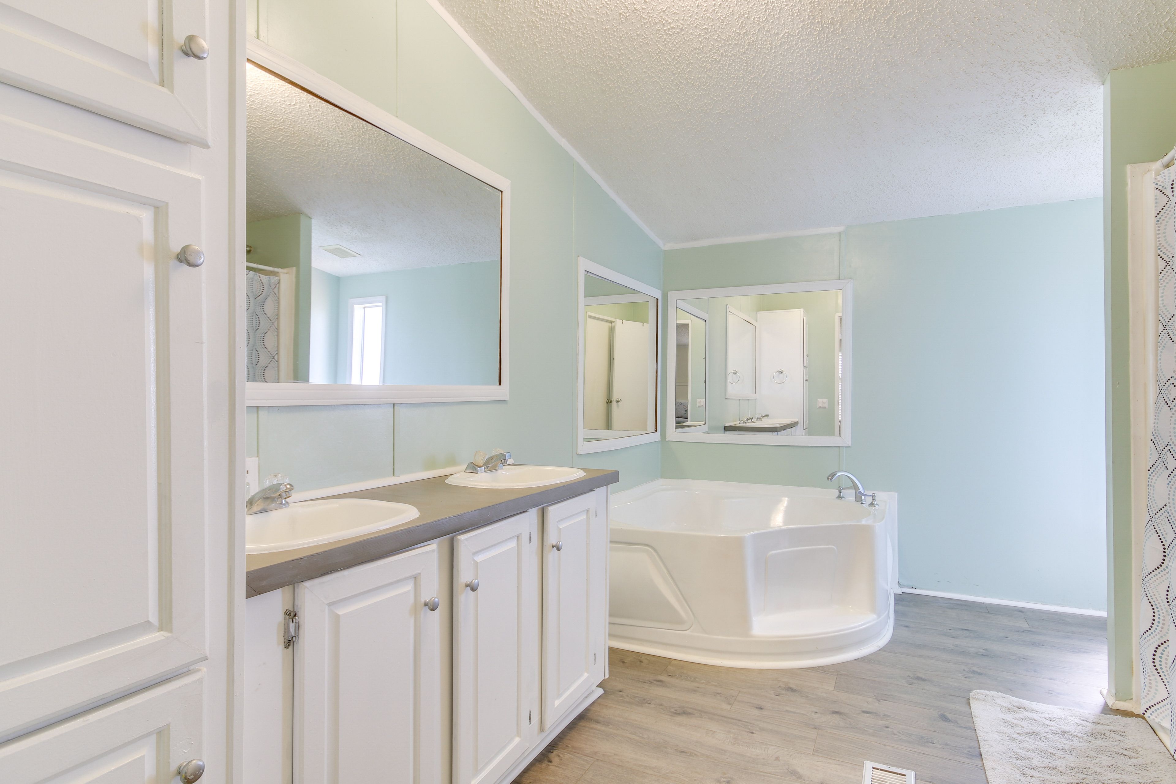 En-Suite Bathroom | Complimentary Toiletries